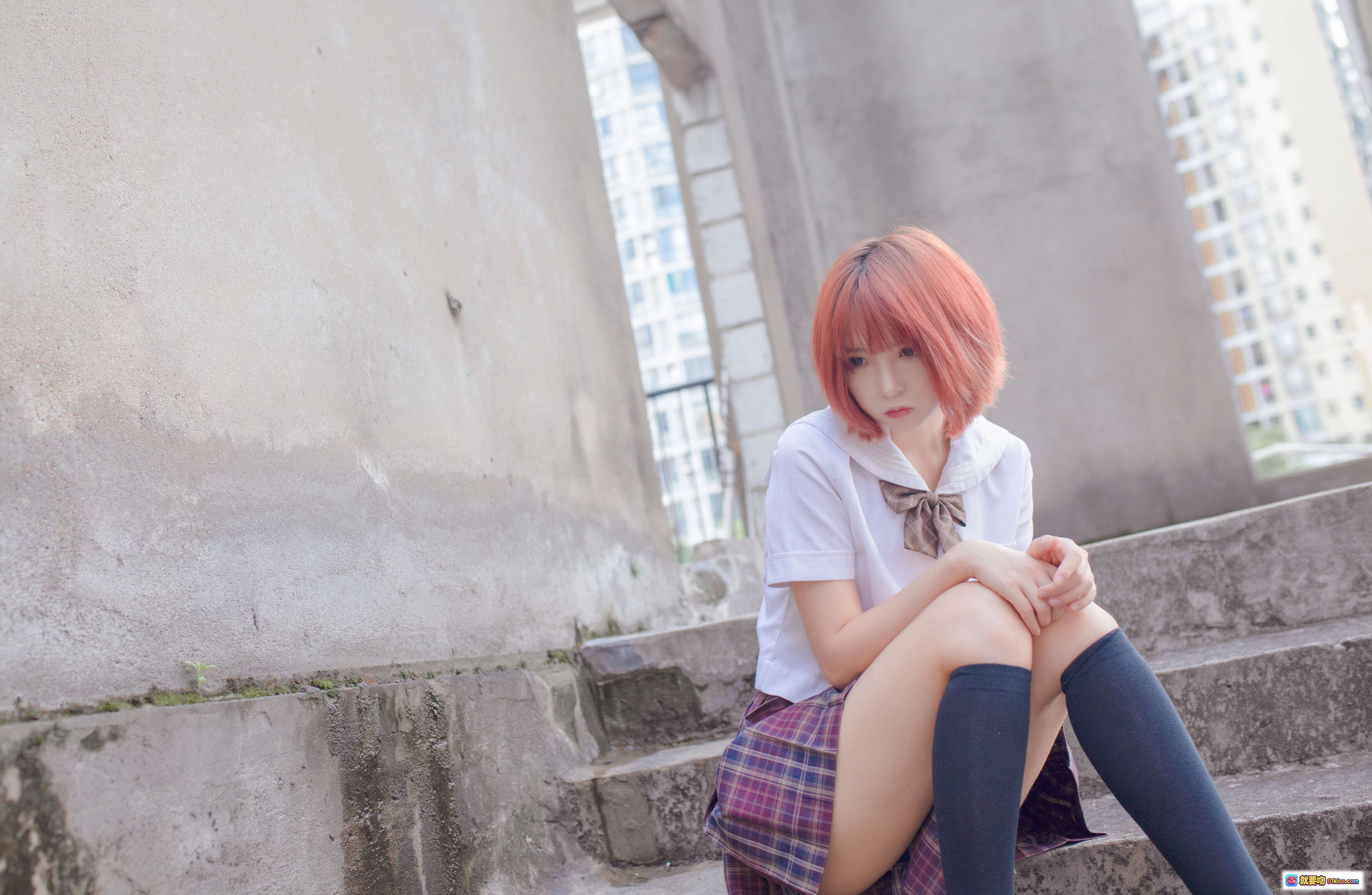 图片[2] - 黑猫抱抱温柔眼神萌宠日常治愈系猫咪写真少女心爆棚宠物摄影精选 - 就要吻