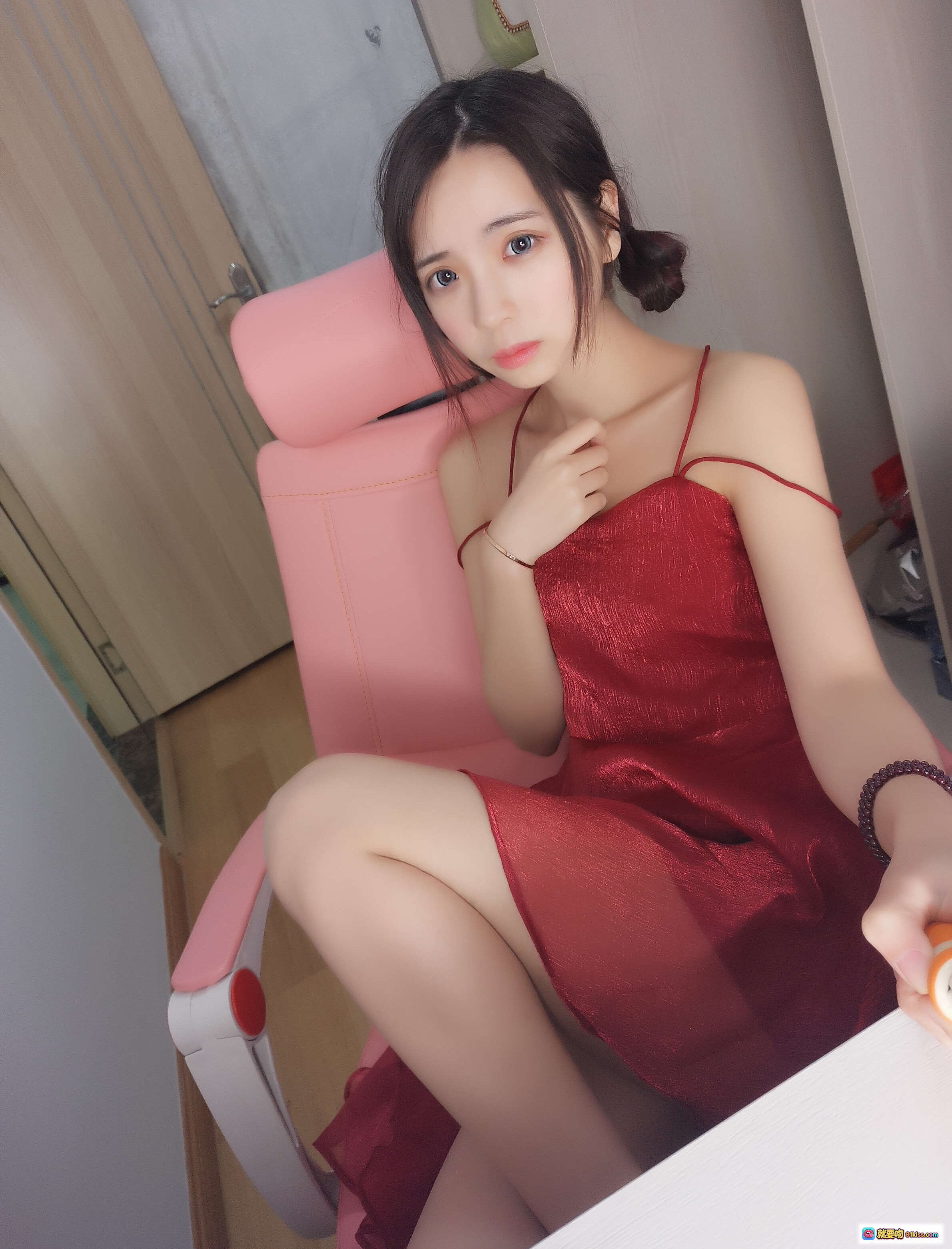 图片[3] - 疯猫ss NO.076 红裙写真 甜美 wink 自拍美少女 室内私房吊带裙 16P高清图集 - 就要吻