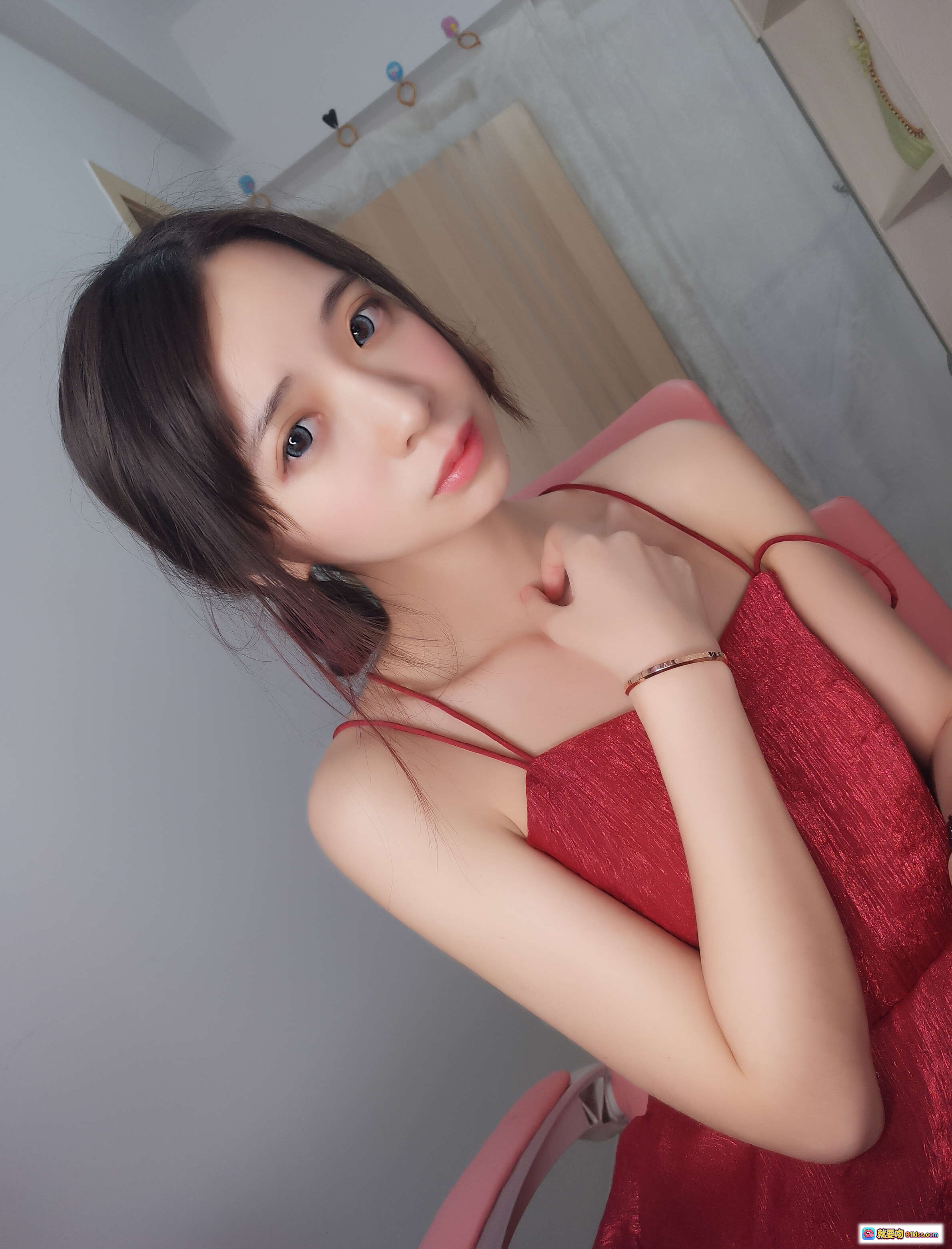 图片[9] - 疯猫ss NO.076 红裙写真 甜美 wink 自拍美少女 室内私房吊带裙 16P高清图集 - 就要吻