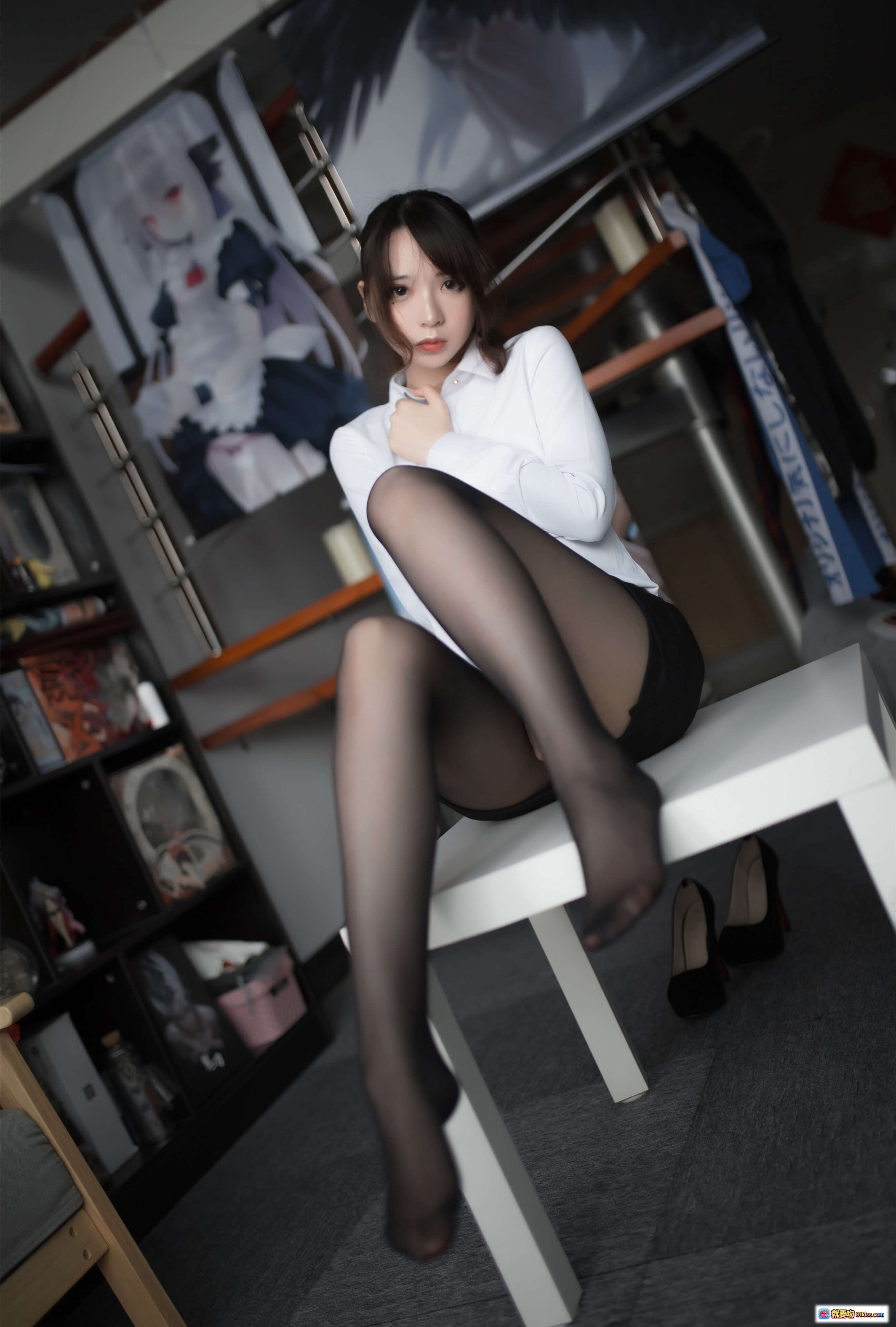 图片[4] - 疯猫ss NO.042 职业装黑丝美腿高跟鞋写真 优雅坐姿职场风30P高清图集 - 就要吻