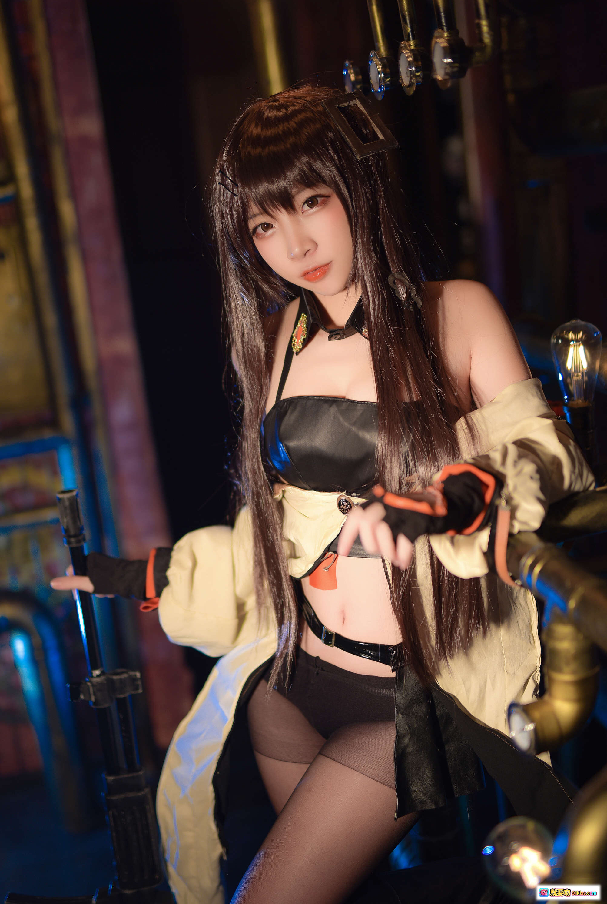 二佐Nisa NO.099 少女前线K2 Cosplay写真 45P高清美图 黑丝吊带风 机械背景氛围感十足 - 就要吻