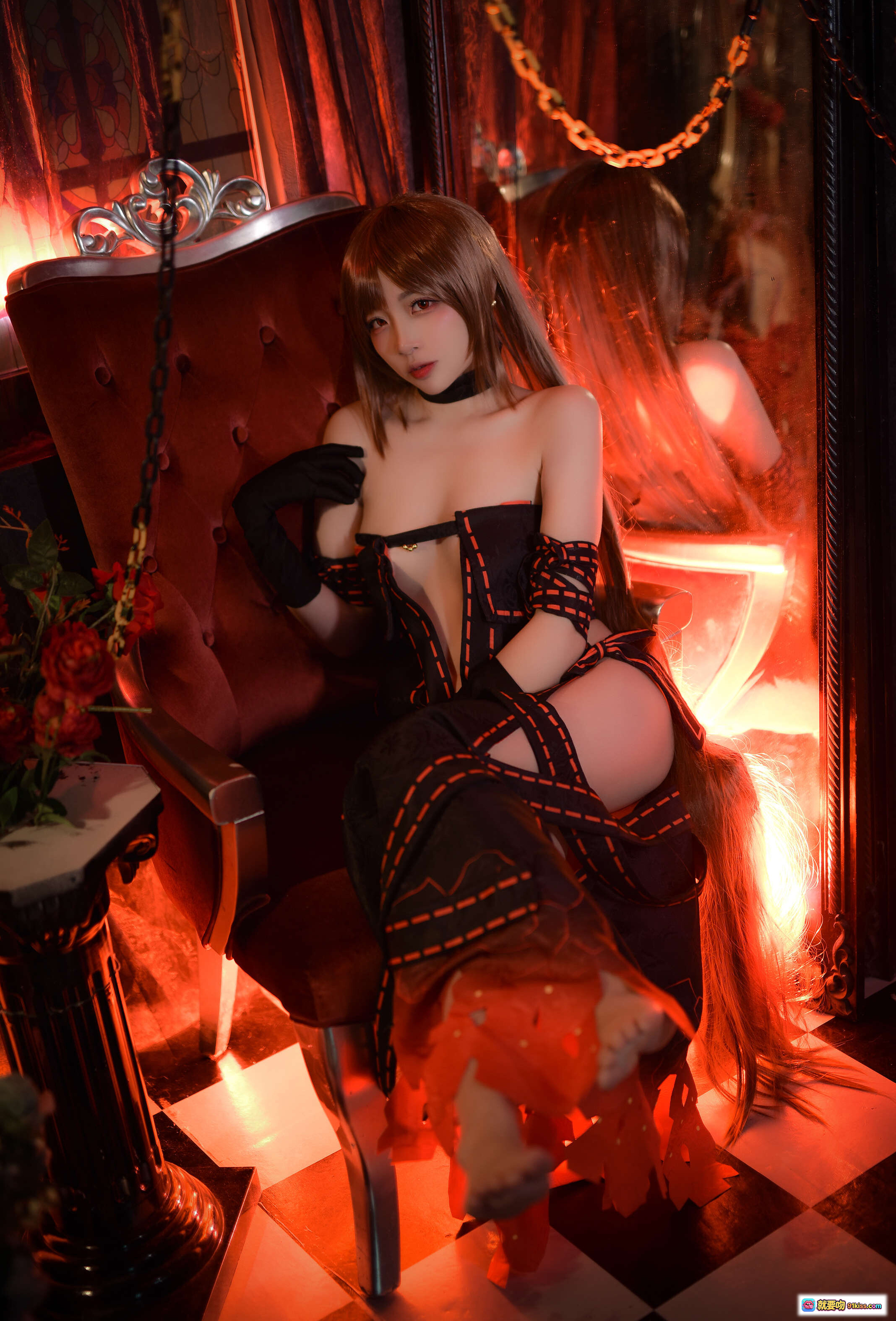 图片[8] - 二佐Nisa NO.004 Fate虞美人 Cosplay写真｜哥特黑裙红玫瑰复古镜框氛围感美图 - 就要吻