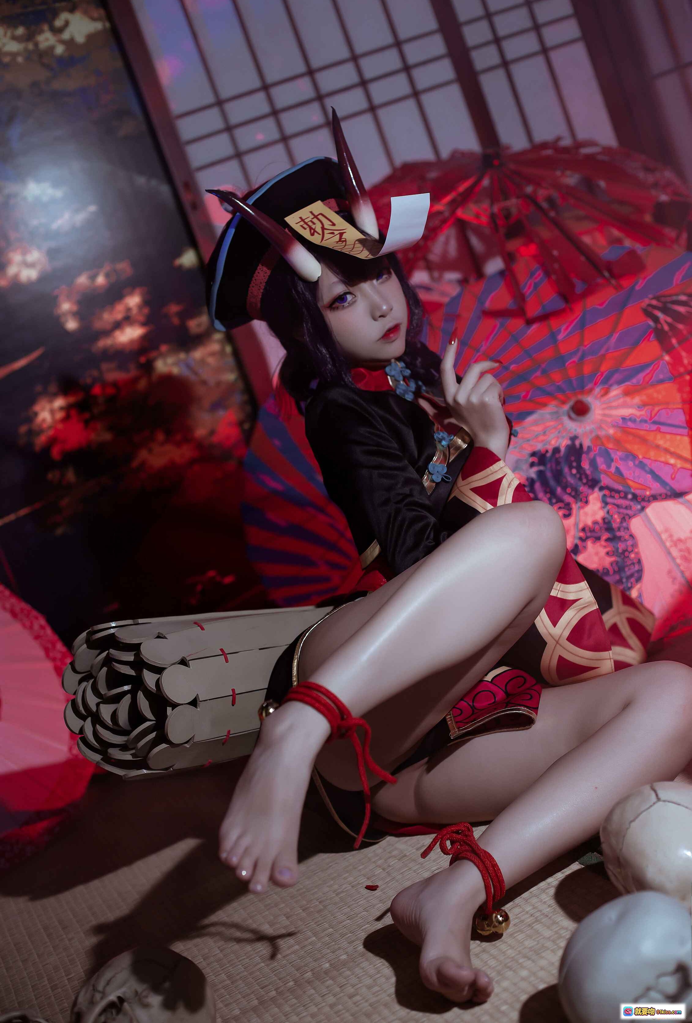 二佐Nisa酒吞僵尸童子Cosplay写真｜日式和风暗黑系造型｜红伞骷髅场景｜精致妆容与服饰细节｜21P高清图集 - 就要吻