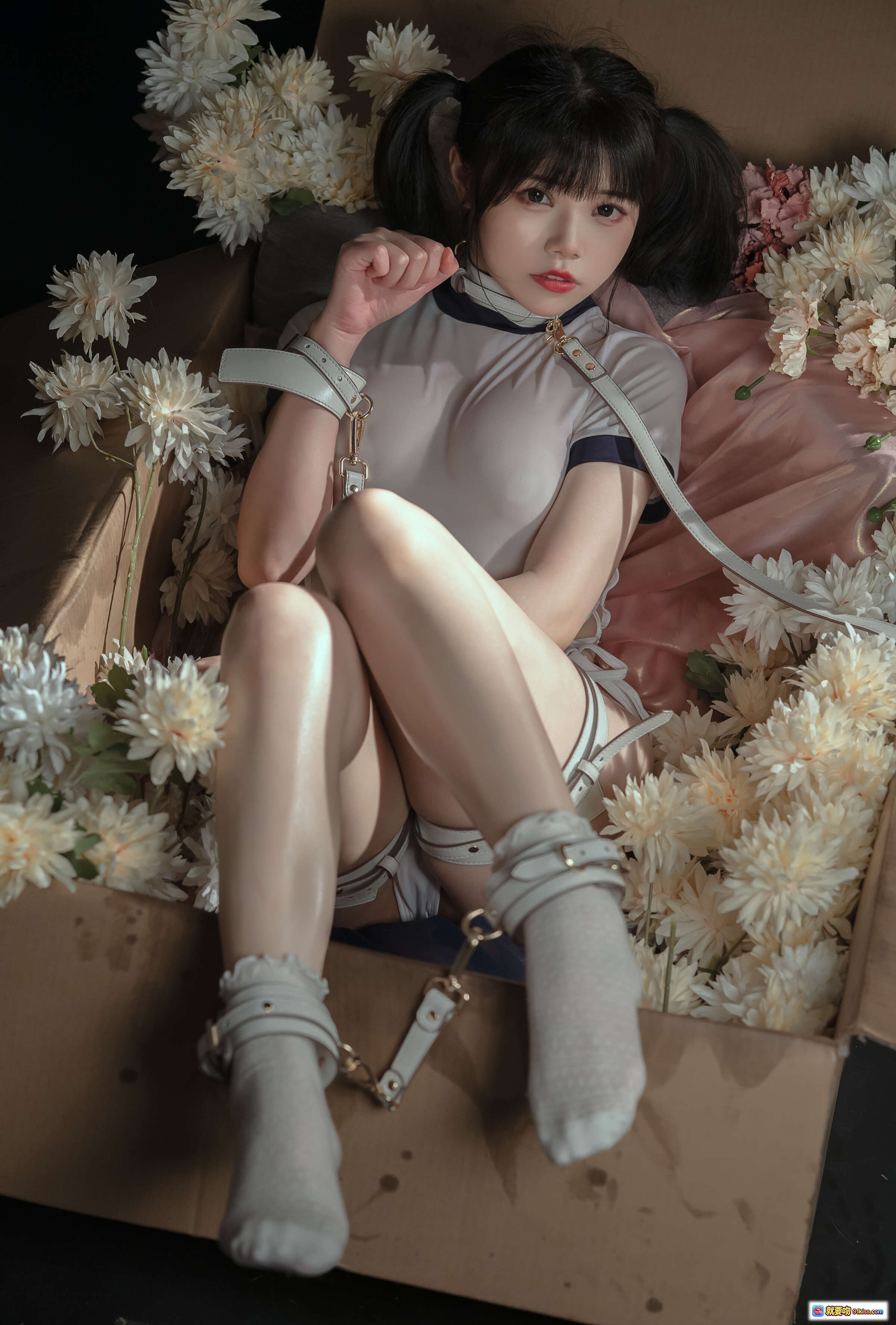 图片[3] - 七月喵子NO.020体操服写真43P-316MB｜甜美少女绑绳造型｜白花环绕氛围感｜高颜值日系风格｜精致妆容与柔美曲线 - 就要吻