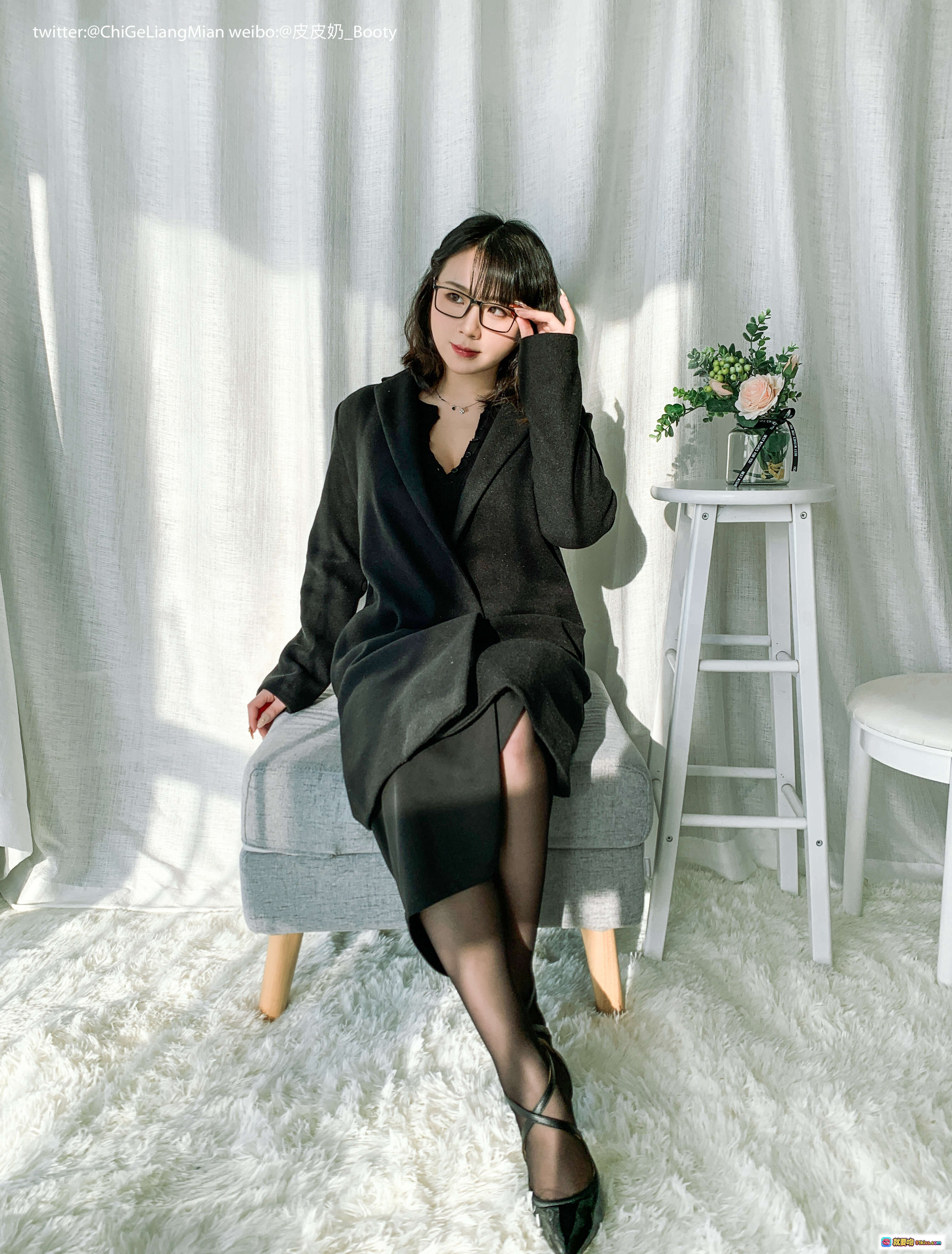 图片[10] - 皮皮奶NO.011黑色高跟OL自拍美腿丝袜写真85P高清图集 - 就要吻