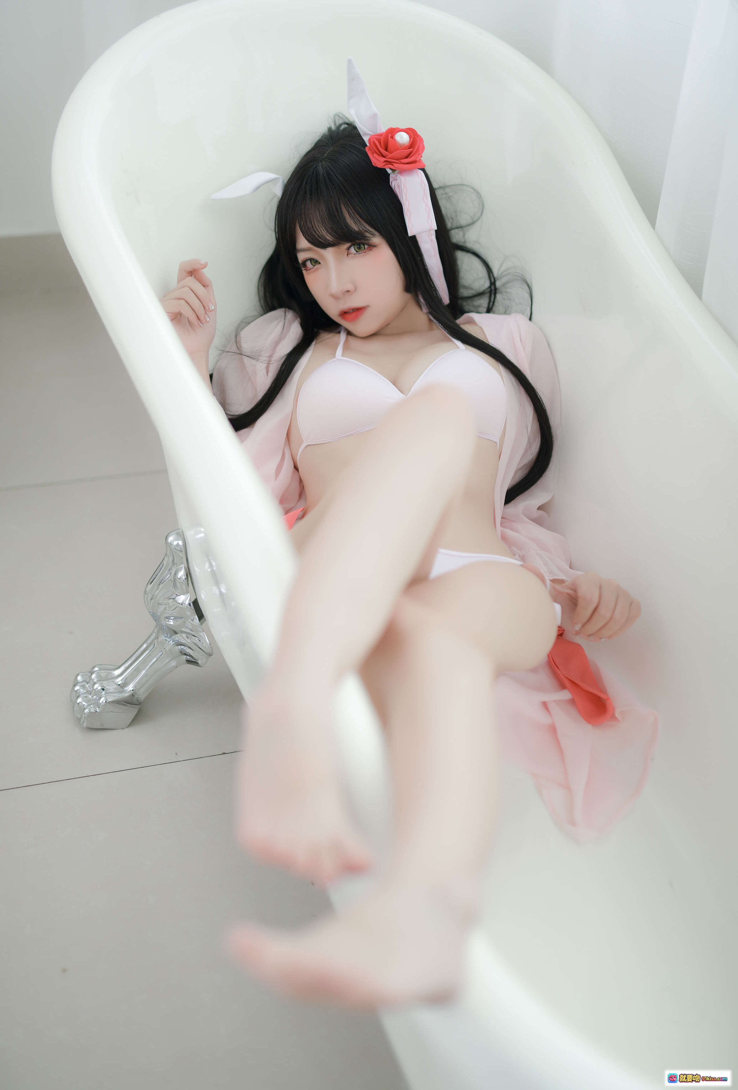 图片[8] - 二佐Nisa NO.028 比叡睡衣写真 48P高清美图 白色比基尼+粉色薄纱 浴缸场景 黑发红玫瑰发饰 甜美性感Cosplay - 就要吻