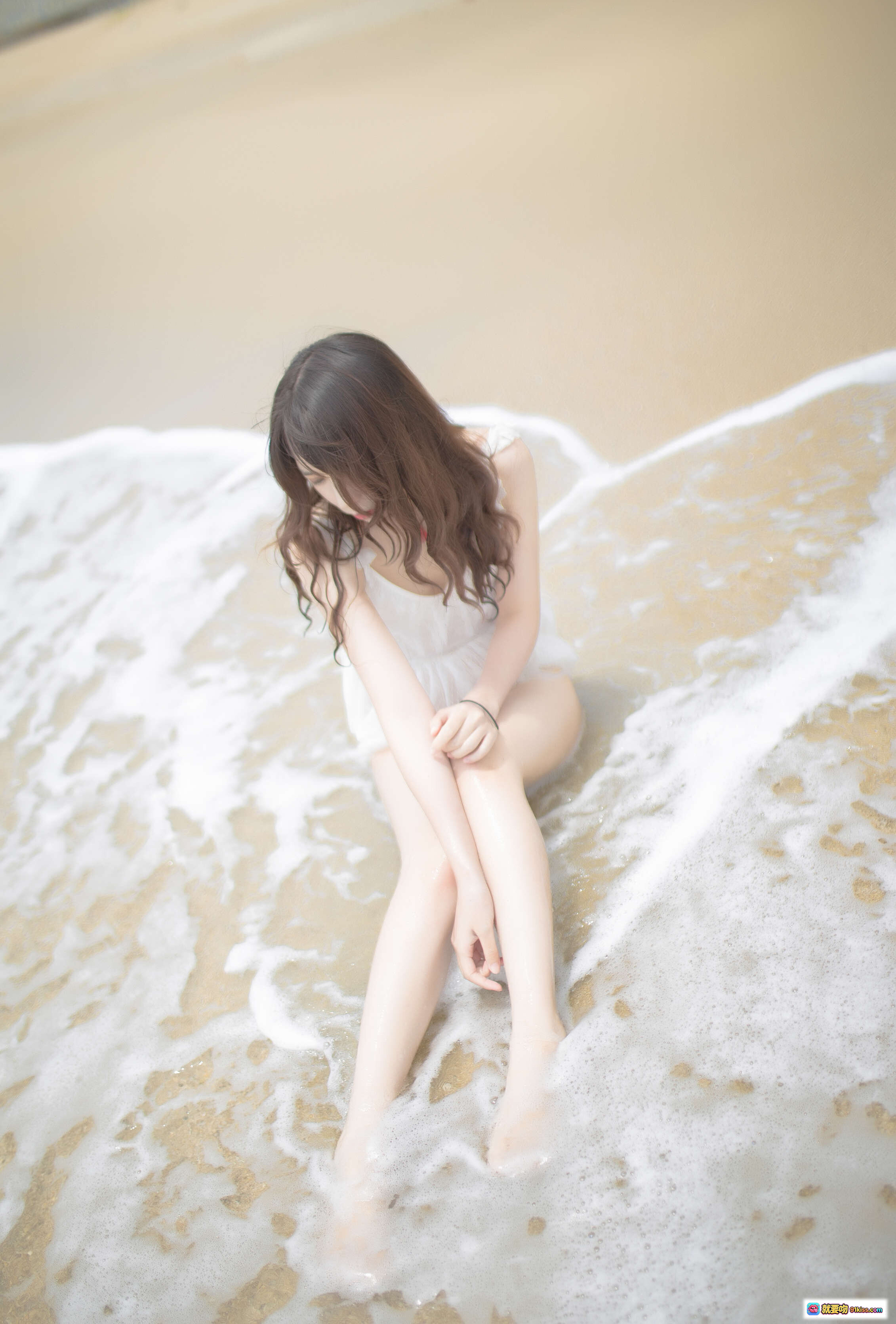 图片[6] - 疯猫ss NO.085 眠海歌 海黄 29P 219MB 白裙少女海边跳跃 背影长发飘逸 海浪轻抚沙滩 自然光柔美写真 - 就要吻