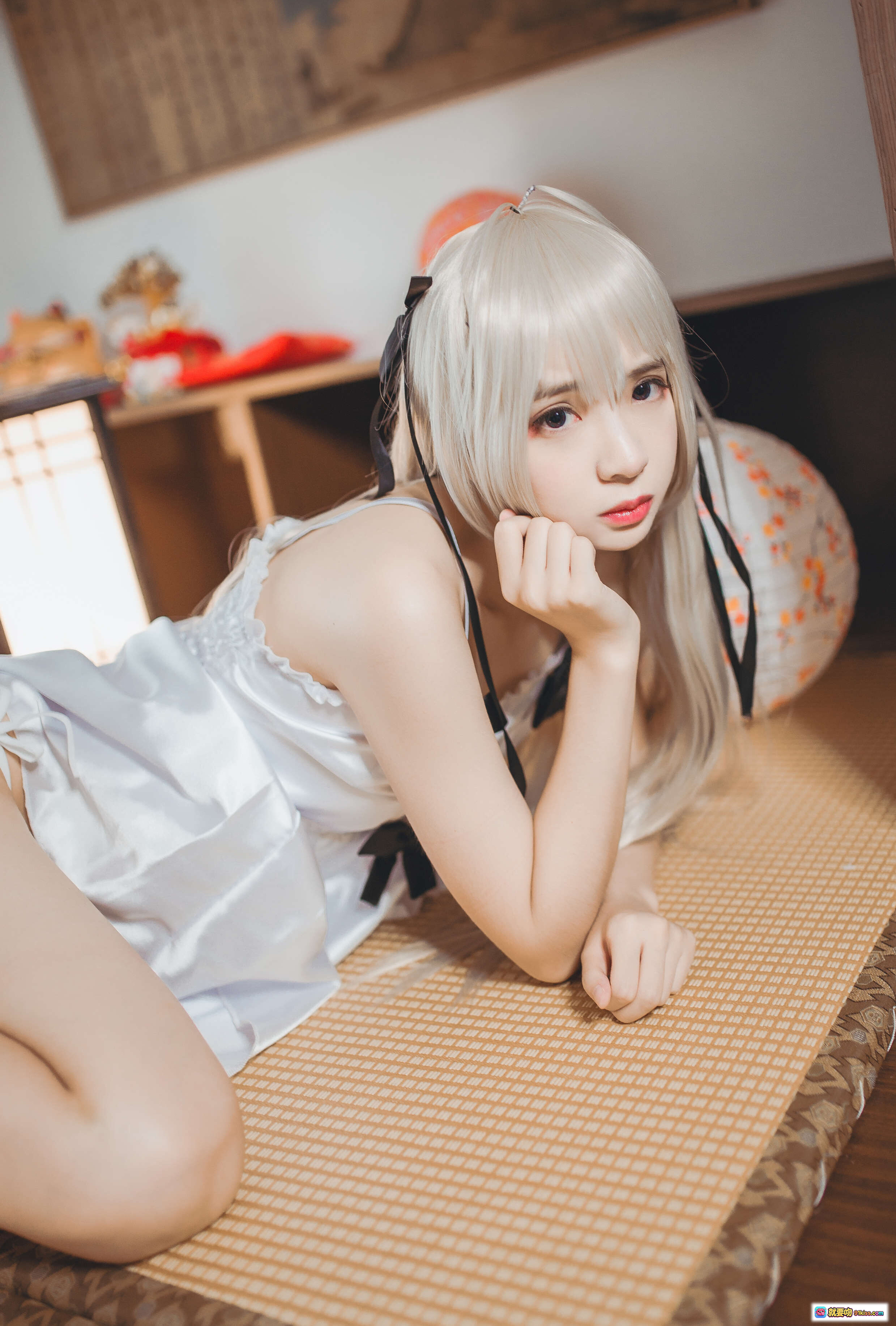 图片[2] - 疯猫ss NO.087 穹妹睡衣写真 日式和风茶席美少女Cosplay 白发黑丝清纯诱惑 50P高清图集 - 就要吻