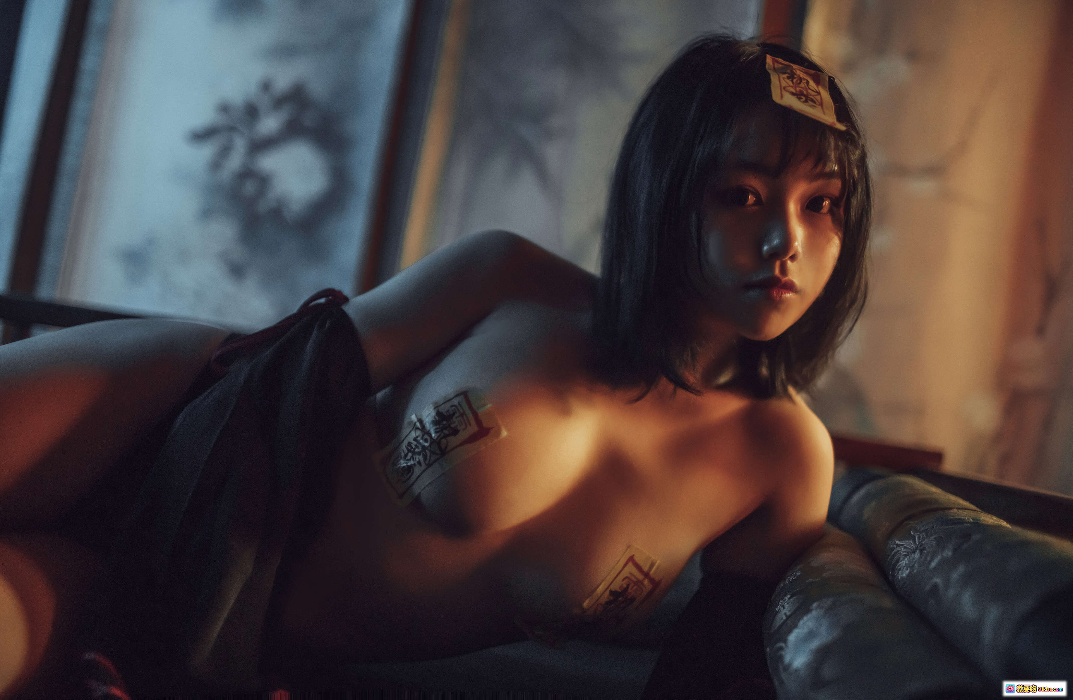 图片[2] - 七月喵子NO.001小僵尸写真集22P179MB古风暗调性感Cosplay黑丝短发贴纸妆容日系少女摄影 - 就要吻