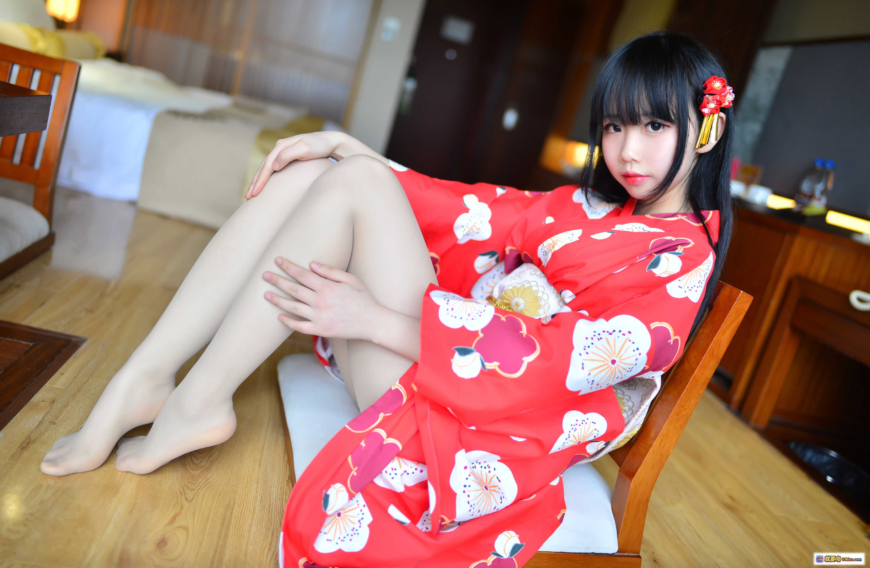 图片[1] - 雪琪SAMA NO.026 红色浴衣美腿写真 14P高清图集 日式和风少女私房照 - 就要吻