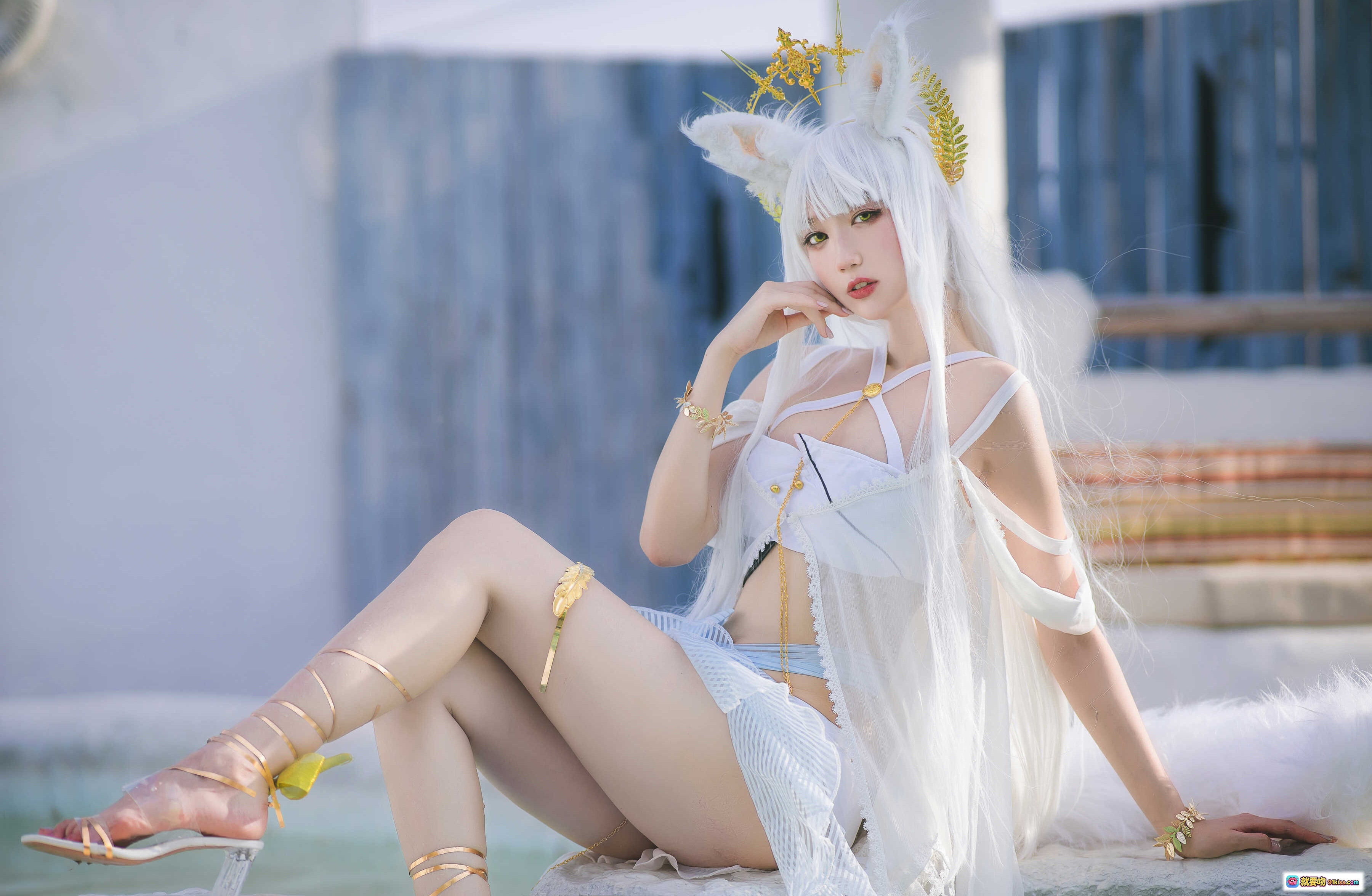 图片[10] - 周叽可爱兔兔NO.013白金泳装COS写真｜白色长发猫耳少女水边坐姿唯美摄影 - 就要吻