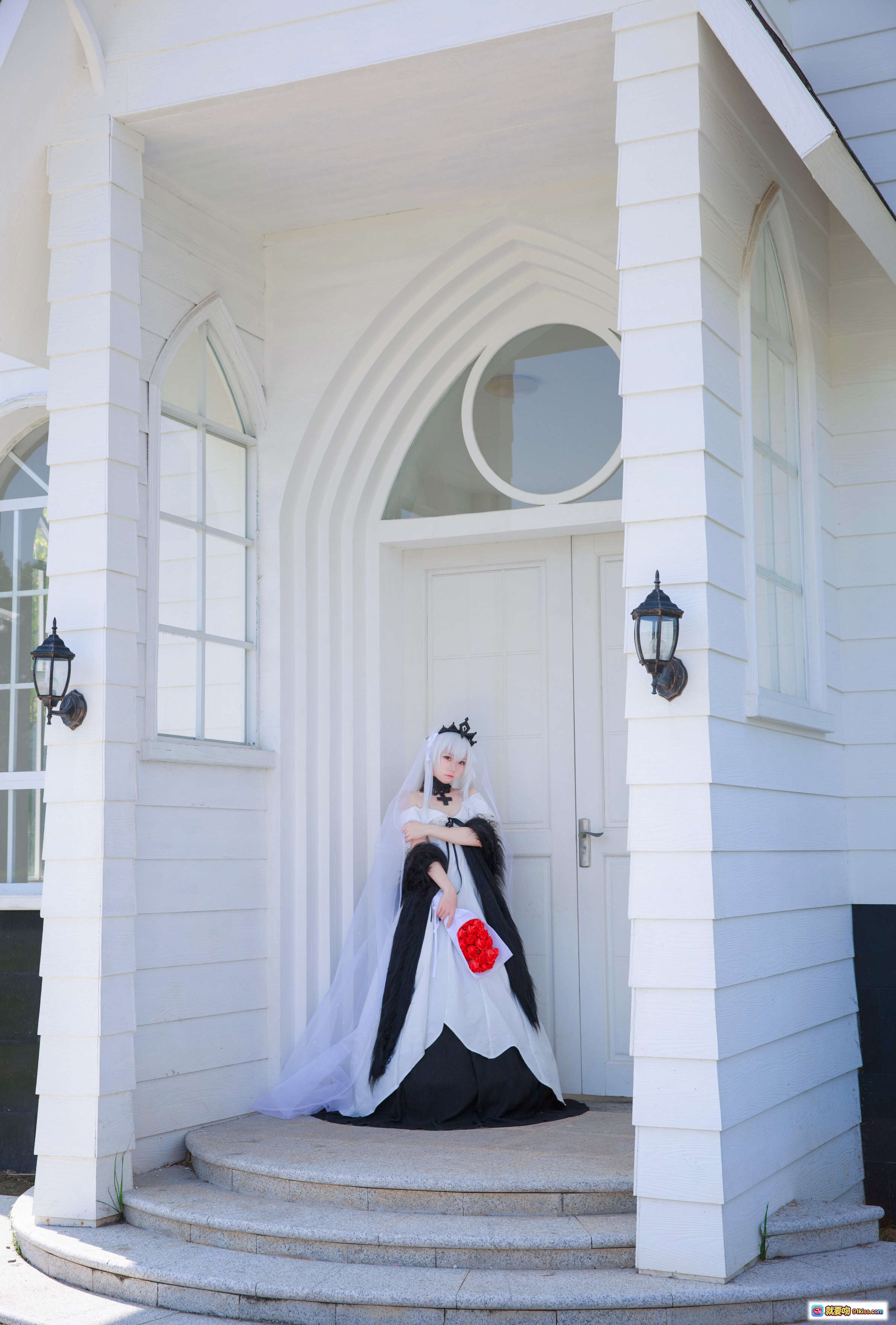 图片[9] - G44不会受伤NO.004 98K婚纱德皇cosplay 白发新娘头纱蕾丝裙 欧式喷泉花园写真 25P高清图集 - 就要吻