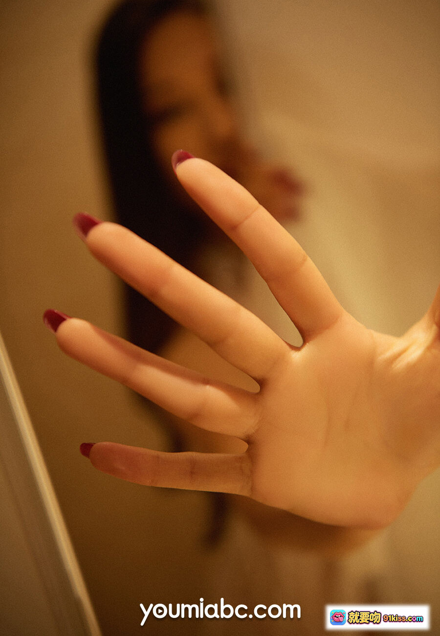 图片[4] - 深夜调情溪溪私房写真｜尤蜜YouMi性感裸体艺术照｜白床单柔光氛围感人体摄影 - 就要吻