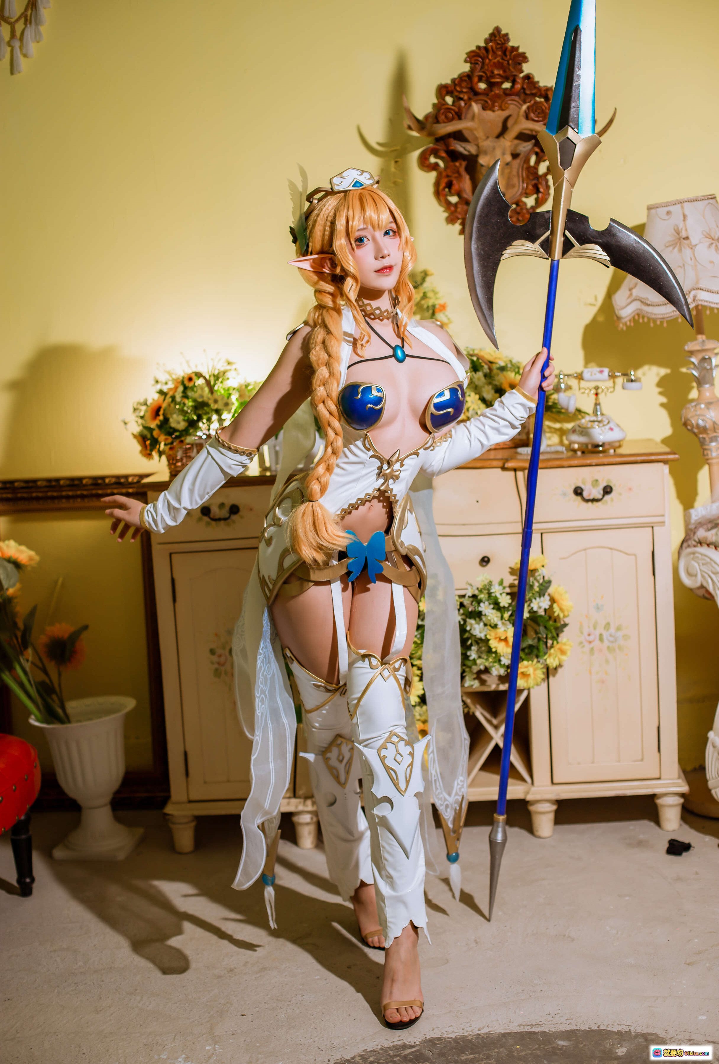 图片[10] - 九曲Jean NO.046 精灵村Cosplay写真 | 金发精灵耳少女 | 蓝白绿系奇幻服饰 | 花环植物背景 | 77P高清图集 - 就要吻