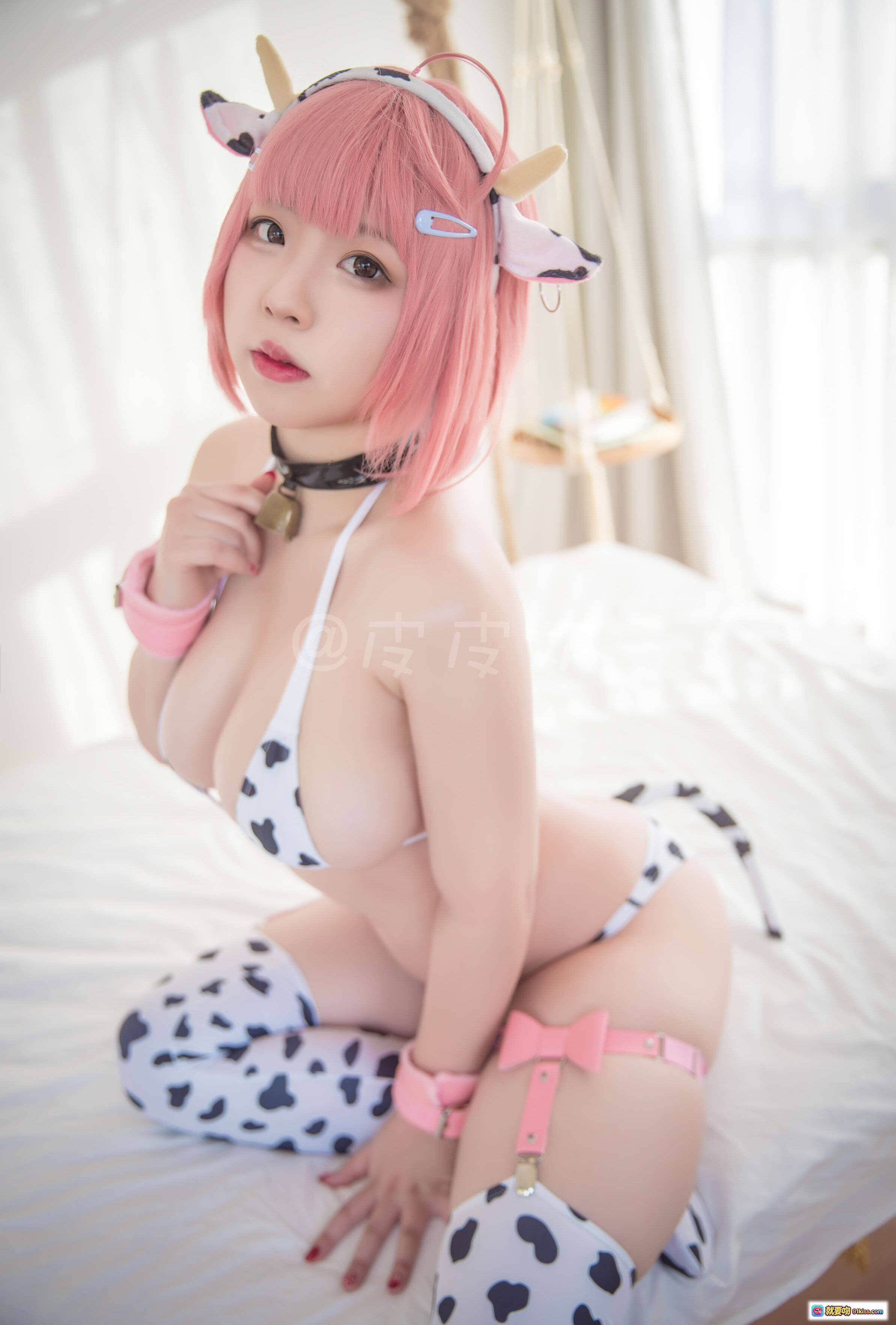 图片[10] - 皮皮奶NO.014奶牛套装写真78P884MB性感黑衣露脐装高清图集 - 就要吻