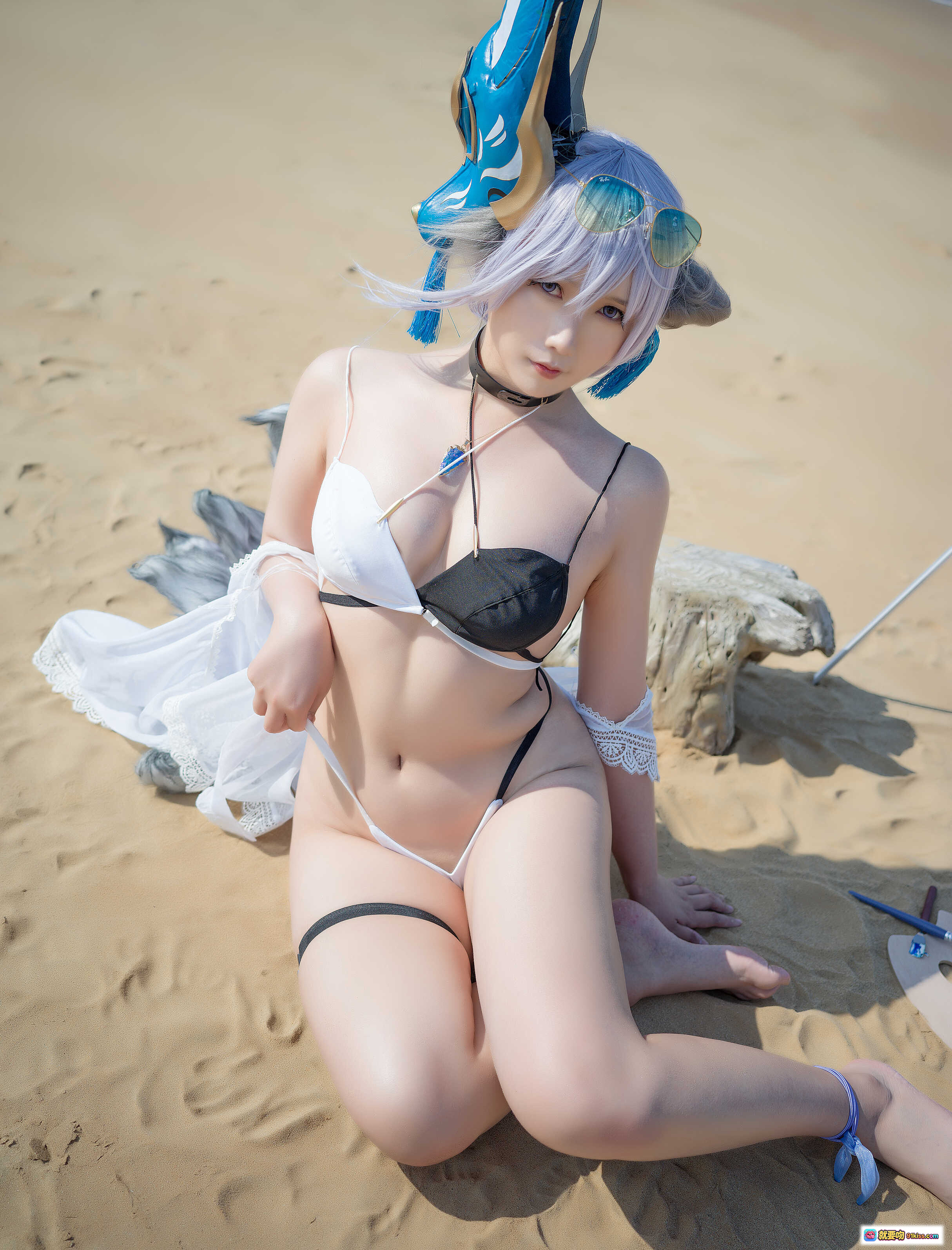图片[2] - 麻花酱NO.010土佐海滩写真｜银发猫耳比基尼Cosplay｜山海背景清新自然风｜30P高清图集 - 就要吻