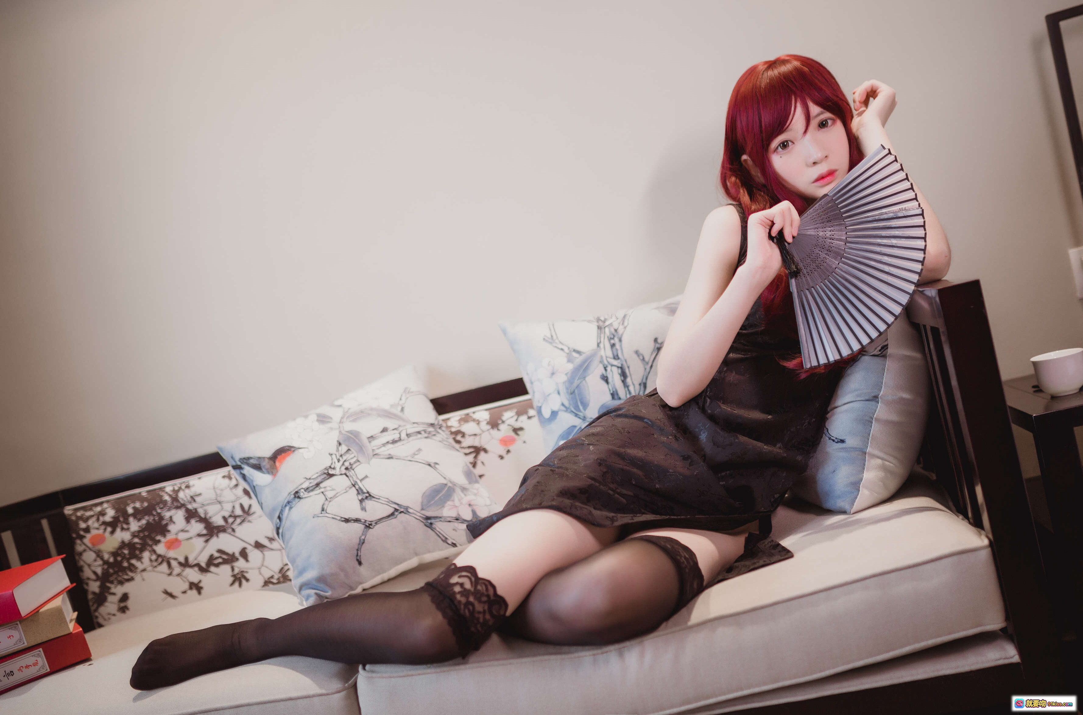 图片[3] - 疯猫ss NO.064 旗袍写真 红发美女 黑丝美腿 性感私房 室内窗边拍摄 31P高清图集 - 就要吻