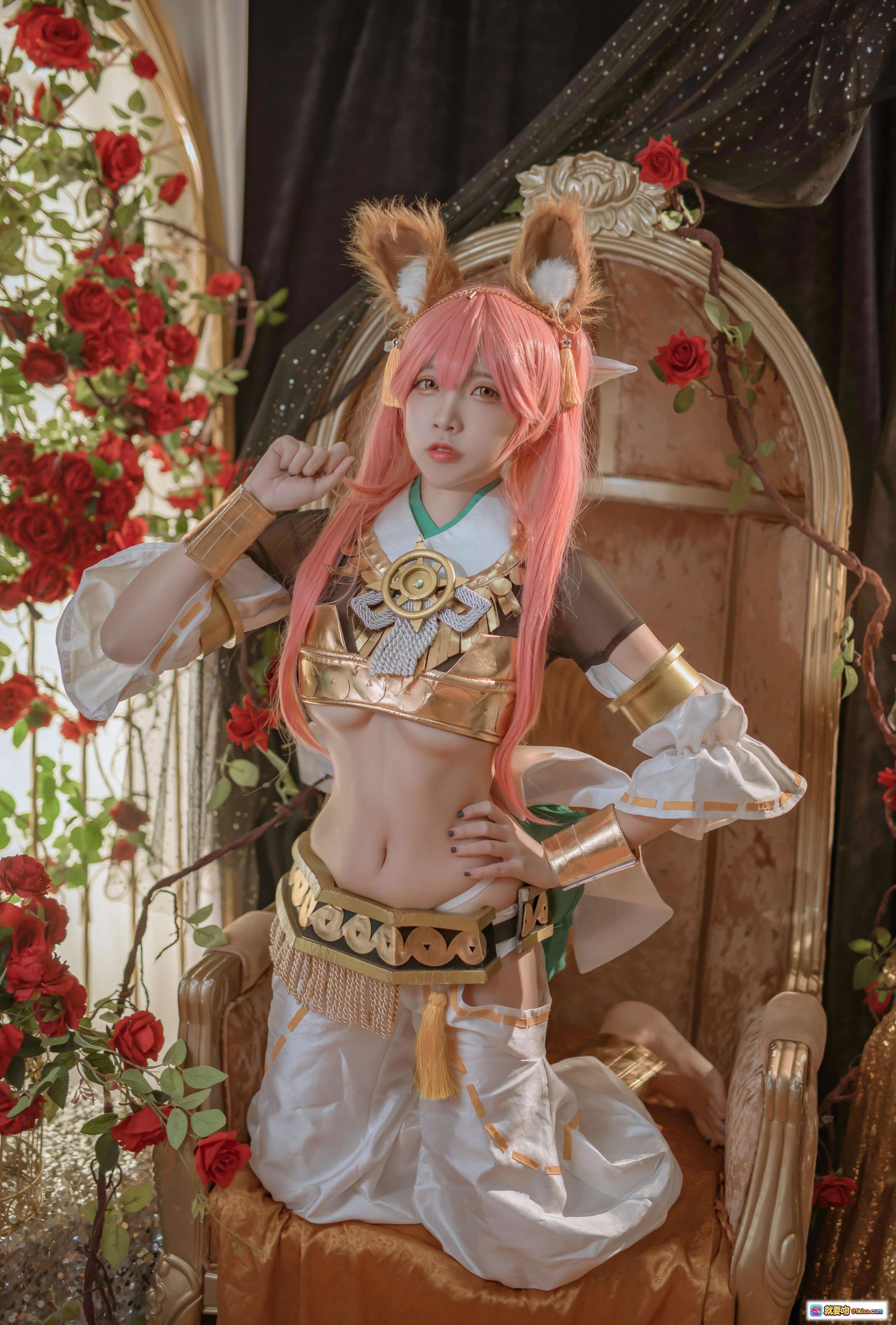 图片[8] - 二佐Nisa玉藻前神话礼装Cosplay写真｜粉发狐耳华丽和风造型｜精致金饰白裙日系美少女角色扮演 - 就要吻