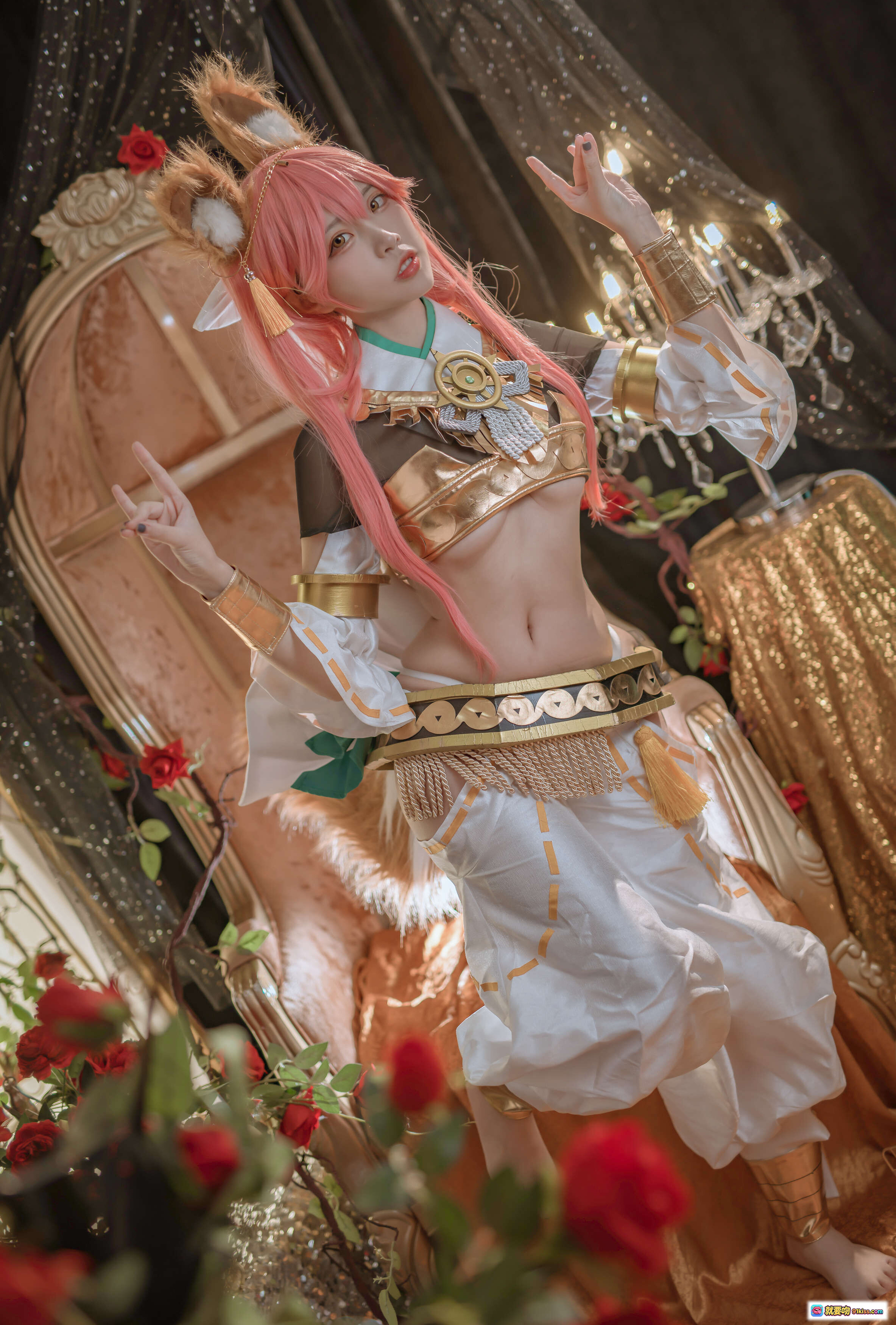 图片[7] - 二佐Nisa玉藻前神话礼装Cosplay写真｜粉发狐耳华丽和风造型｜精致金饰白裙日系美少女角色扮演 - 就要吻