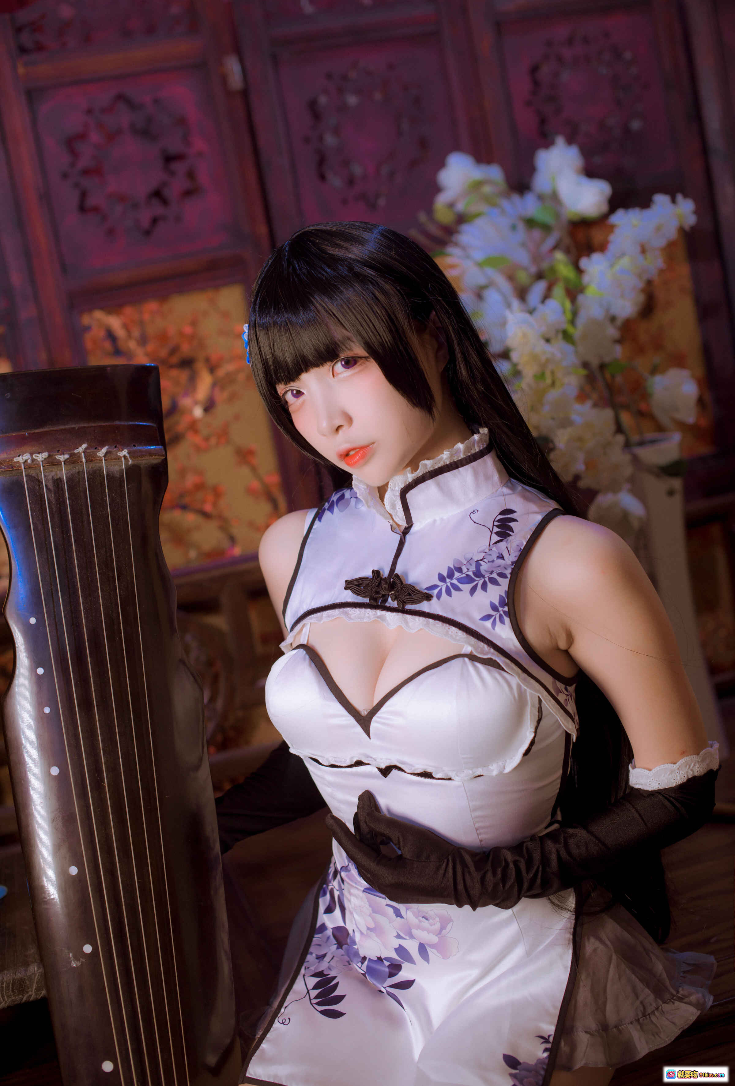 图片[9] - 二佐Nisa NO.022 瓶儿 Cosplay 旗袍写真 白色青花瓷风 修身镂空设计 黑手套古典美 20P高清图集 - 就要吻