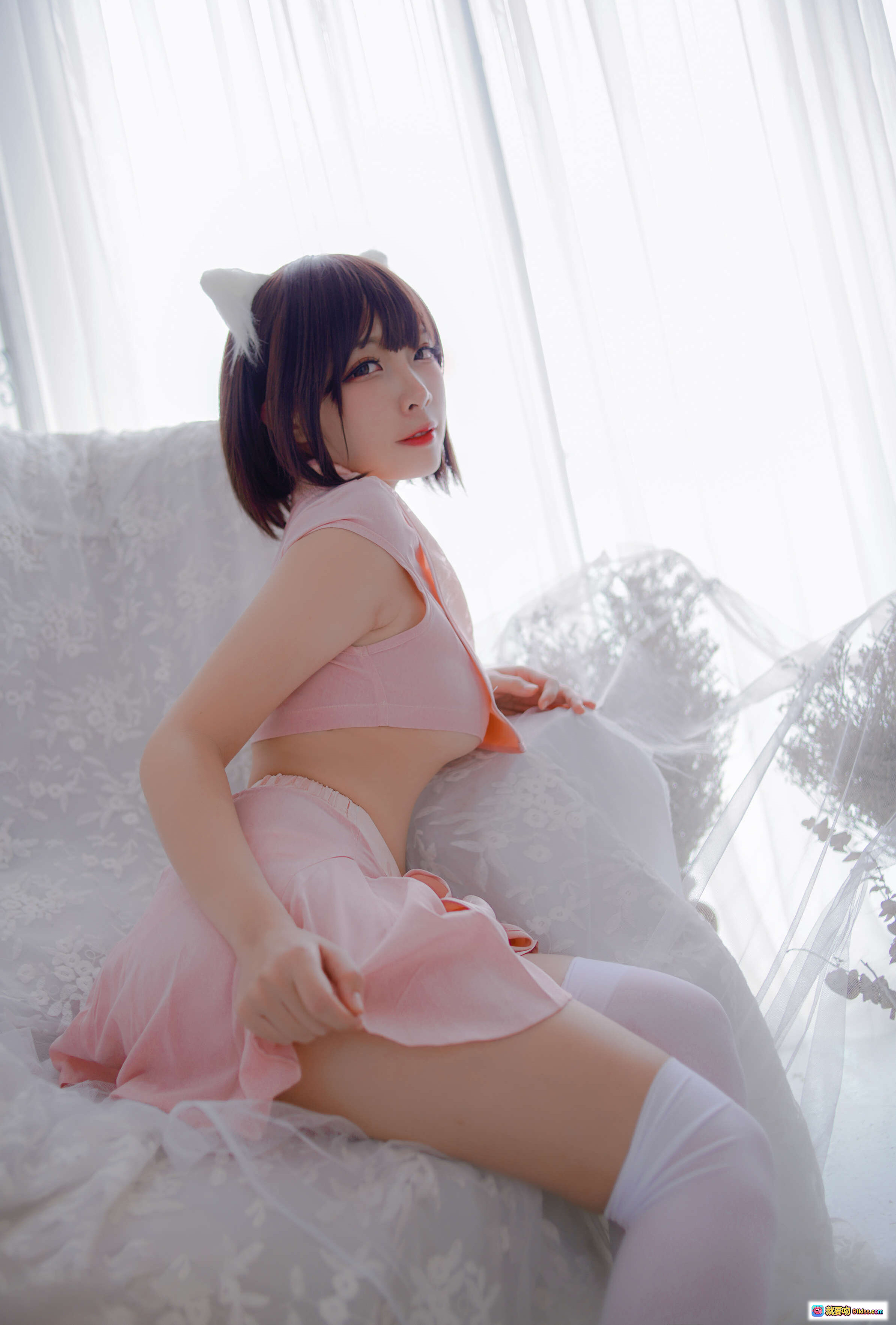 图片[9] - 二佐Nisa NO.013 粉色旗袍写真 白丝美腿 甜美少女风 室内柔光摄影 40P高清图集 - 就要吻