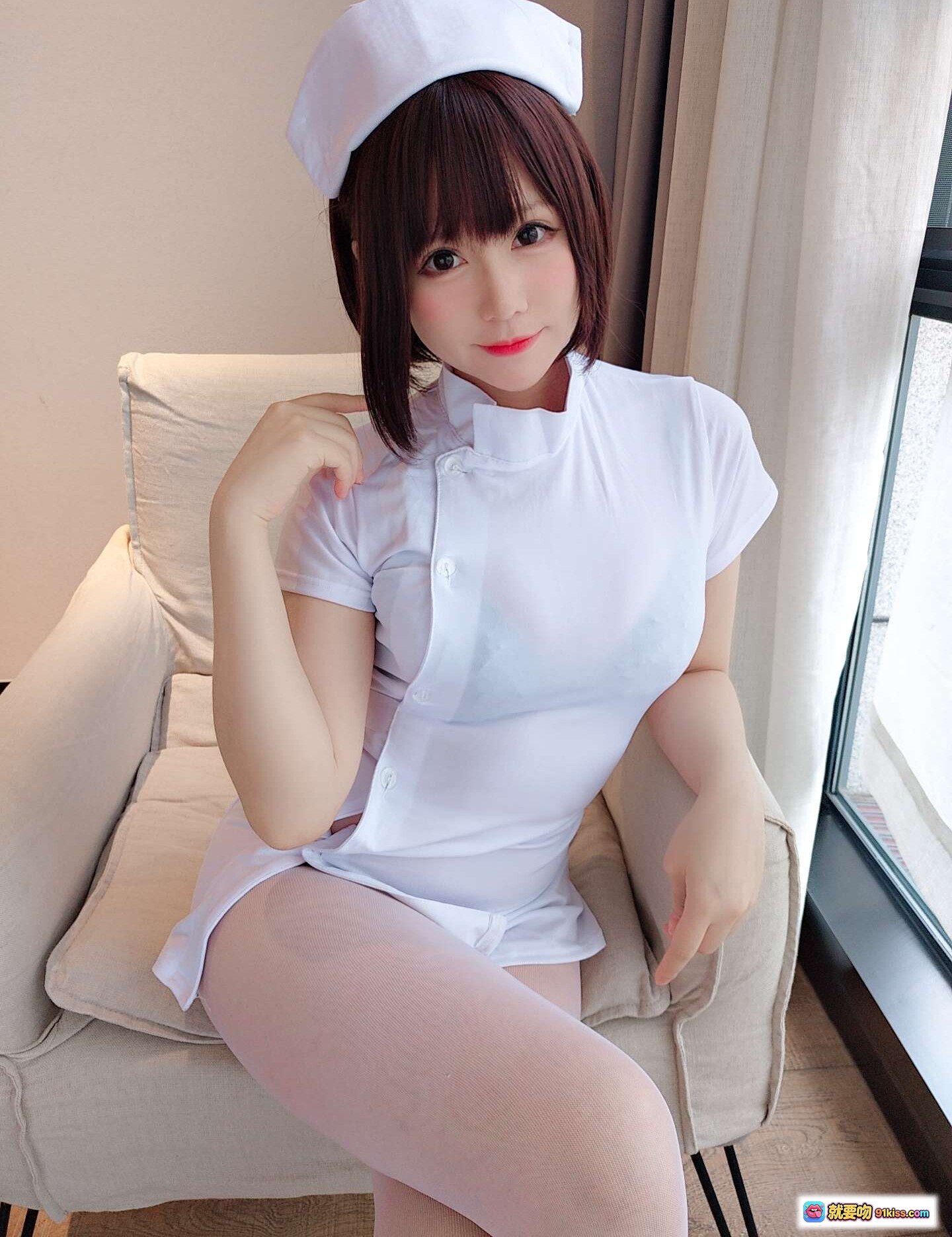 图片[4] - Nyako喵子NO.022护士装自拍写真 甜美短发白丝制服少女室内坐姿高清图集 - 就要吻