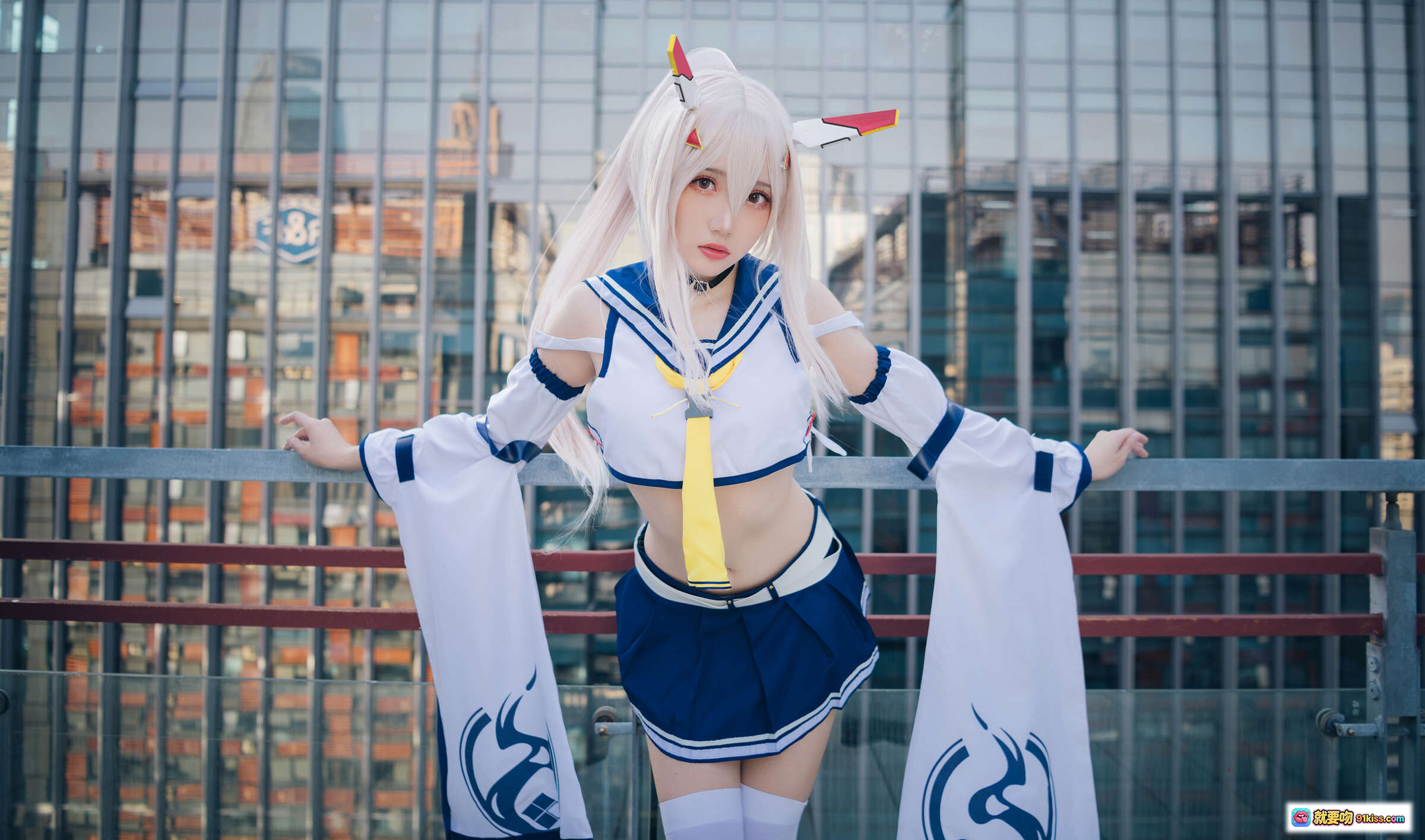 图片[5] - 瓜希酱NO.023绫波cosplay写真 | 白发蓝裙水手服少女 | 城市天台外景 | 20P高清图集 - 就要吻