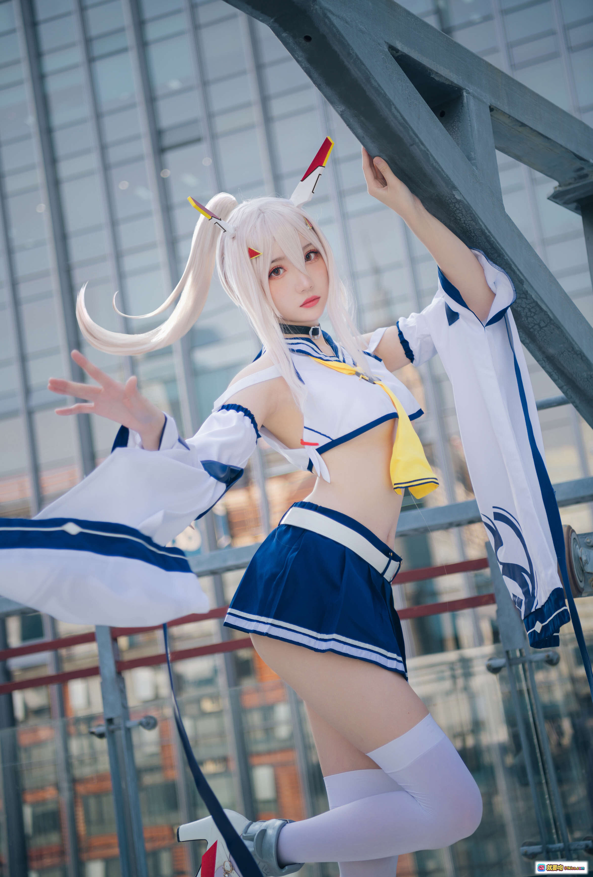 图片[3] - 瓜希酱NO.023绫波cosplay写真 | 白发蓝裙水手服少女 | 城市天台外景 | 20P高清图集 - 就要吻