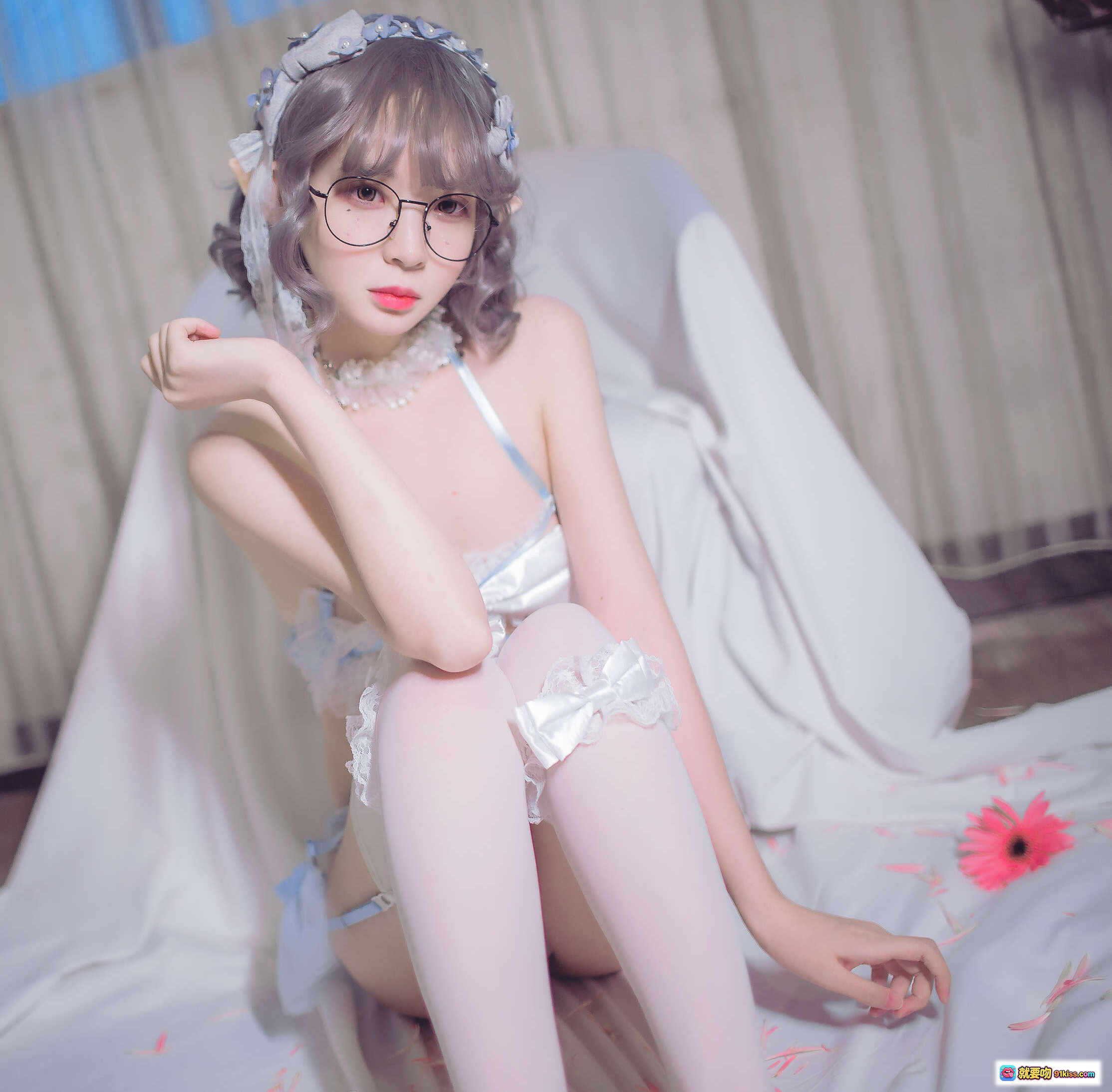 图片[2] - 疯猫ss NO.026 蓝色精灵写真 30P 180MB 精致蕾丝内衣 白色长袜 圆框眼镜 花朵装饰 甜美少女风 柔光摄影 室内私房照 - 就要吻