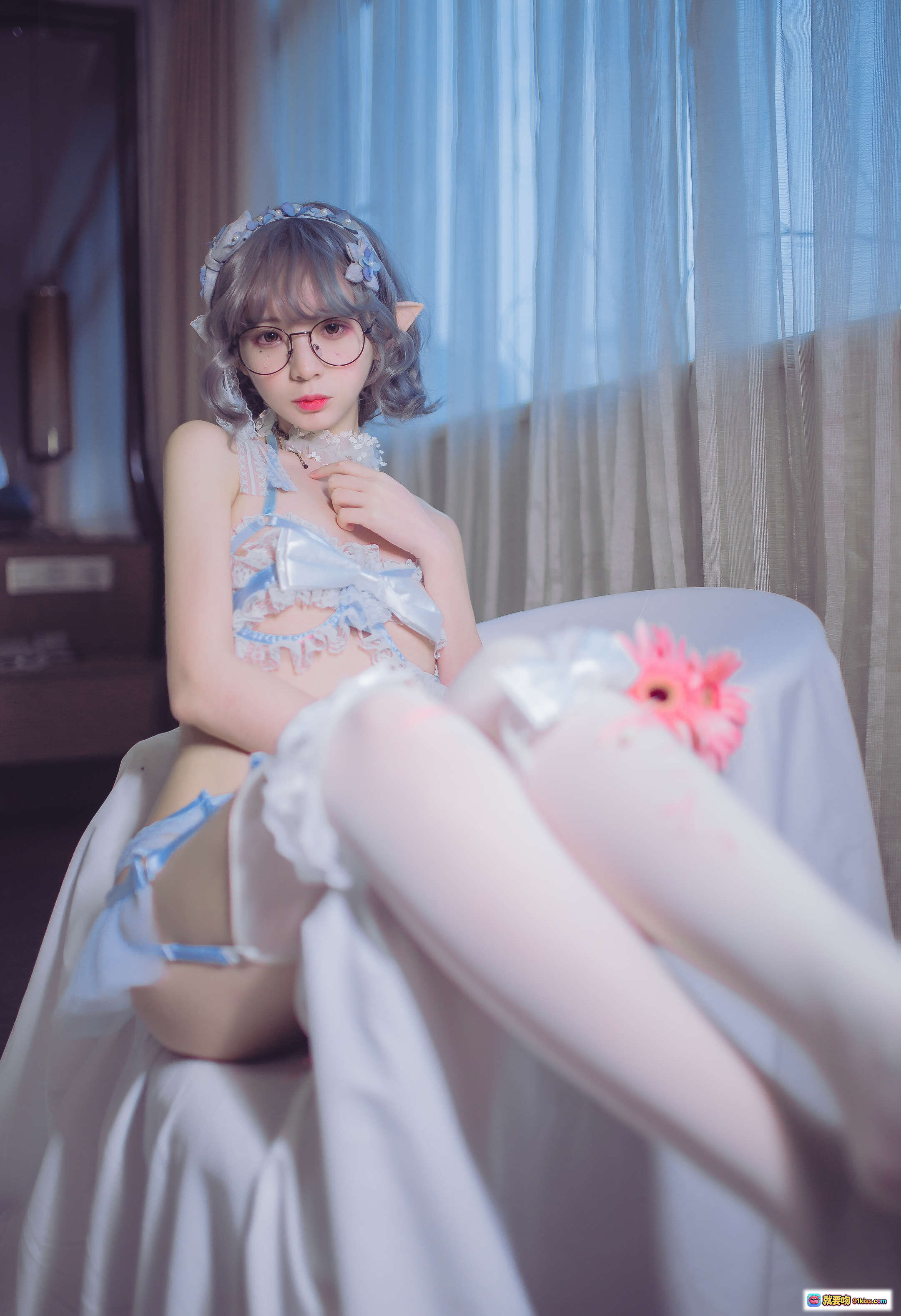 图片[4] - 疯猫ss NO.026 蓝色精灵写真 30P 180MB 精致蕾丝内衣 白色长袜 圆框眼镜 花朵装饰 甜美少女风 柔光摄影 室内私房照 - 就要吻