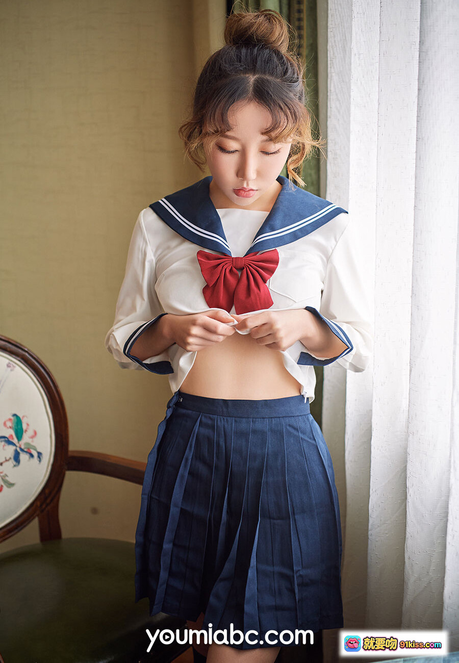 图片[3] - 绝色学妹瑶瑶穿水手服坐桌边 美腿白皙室内写真 YouMi尤蜜2020.02.13 - 就要吻