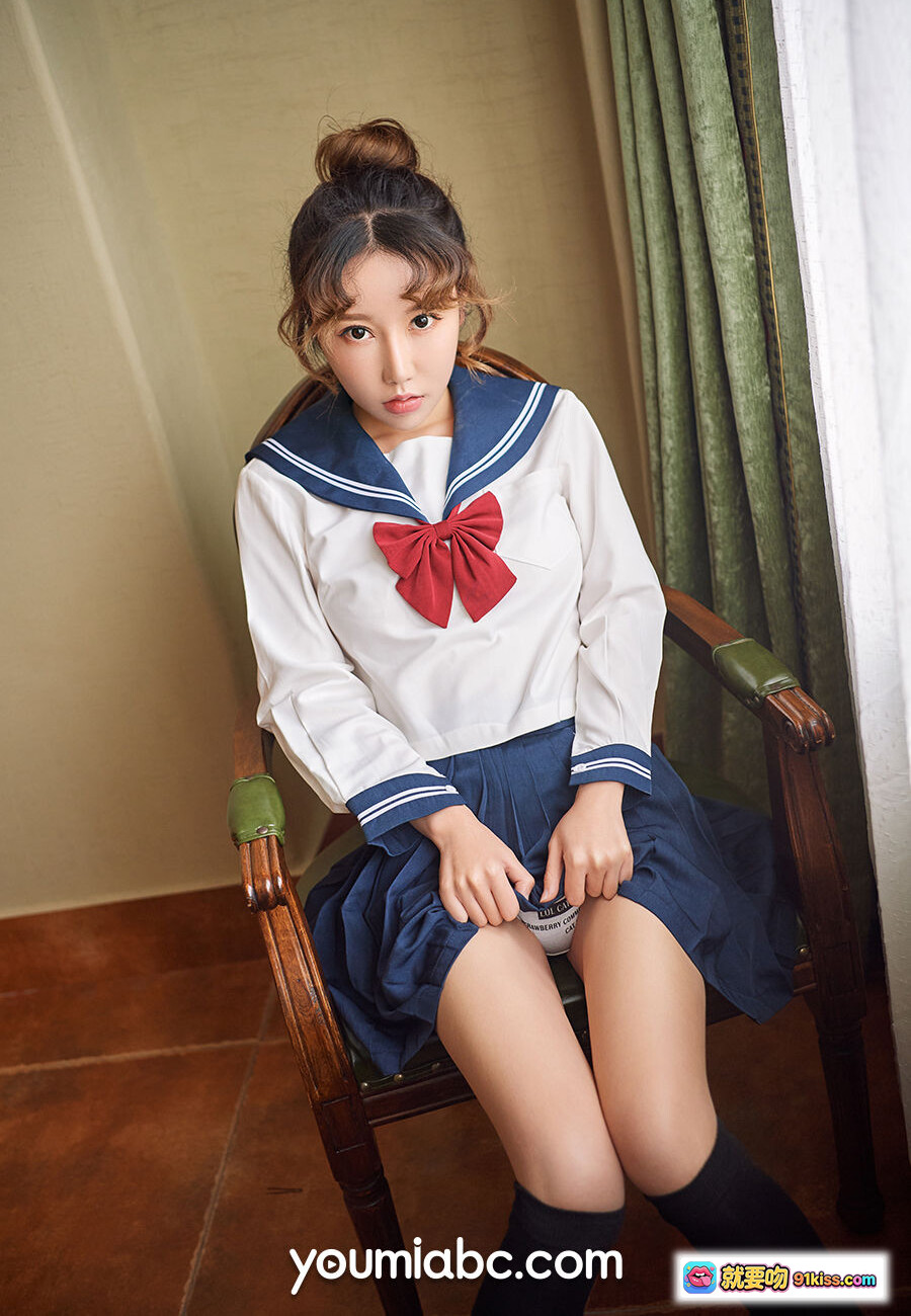 图片[5] - 绝色学妹瑶瑶穿水手服坐桌边 美腿白皙室内写真 YouMi尤蜜2020.02.13 - 就要吻