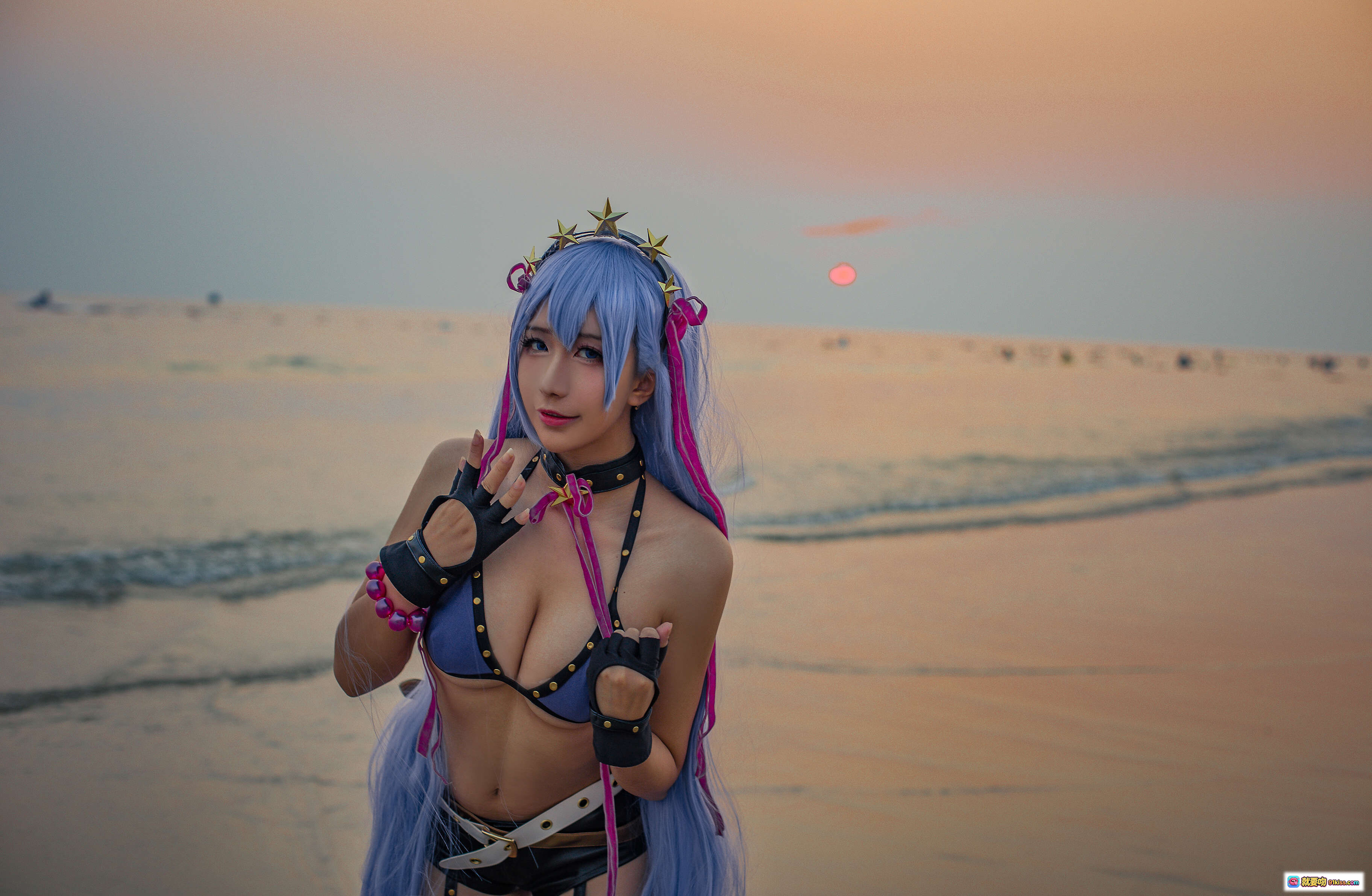 图片[2] - 九曲Jean NO.033 紫发星饰cosplay 水着比基尼 甜酷风 手套绑带造型 30P高清写真 - 就要吻