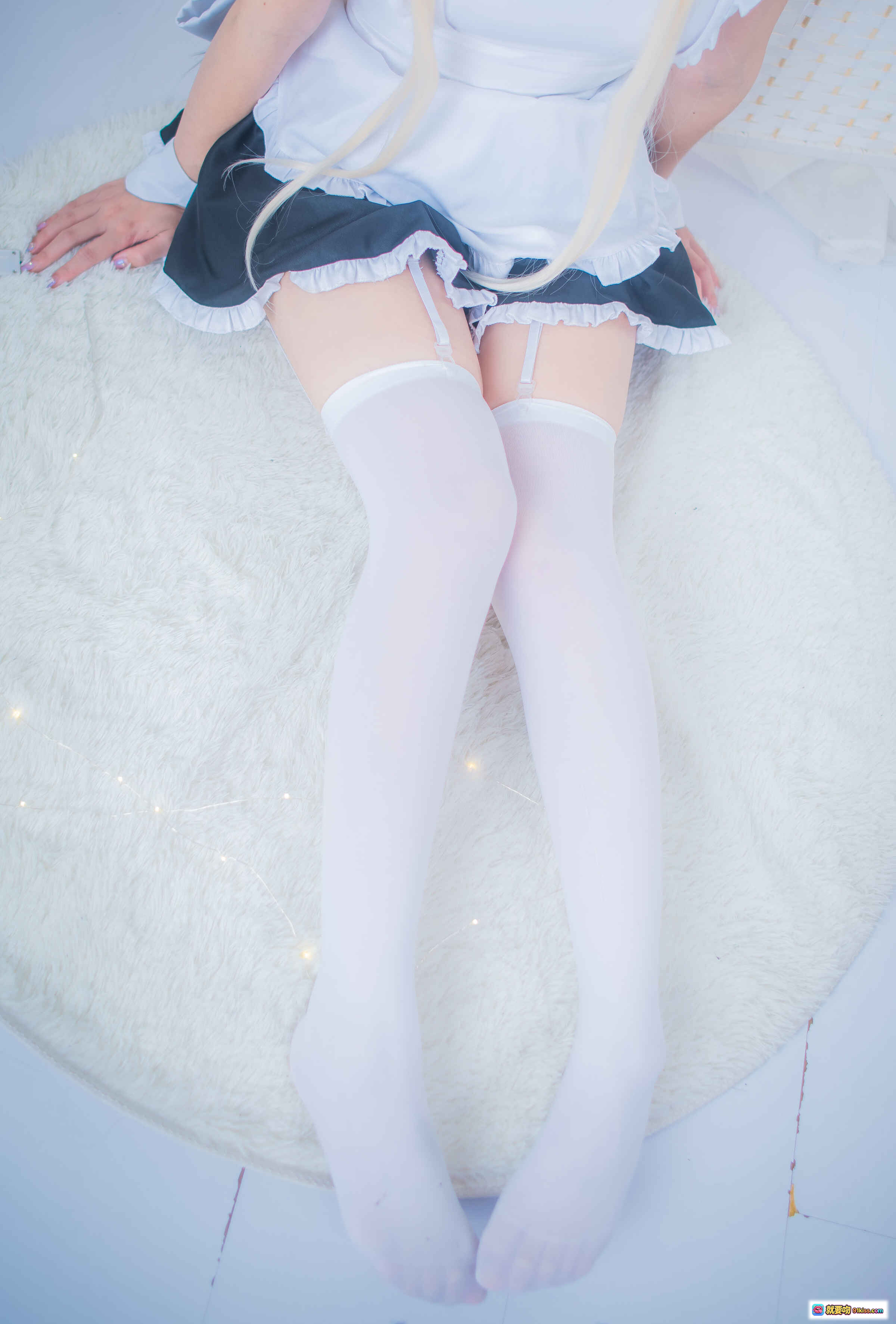 图片[2] - 二佐Nisa NO.049 穹妹女仆Cosplay写真 金发双马尾 黑白女仆装 萌系少女 柔光室内拍摄 21P高清图集 - 就要吻