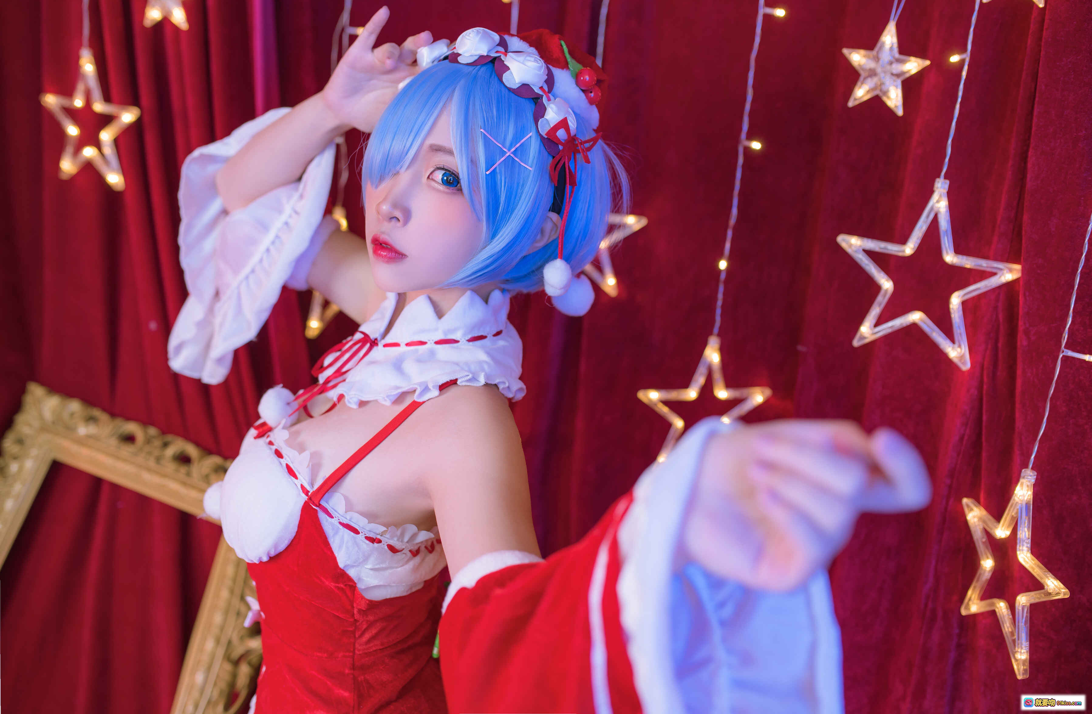 图片[7] - 二佐Nisa NO.035 雷姆圣诞写真 46P 288MB 黑丝过膝袜 红色绒布背景 圣诞女仆装 精美画框装饰 甜美性感风格 - 就要吻