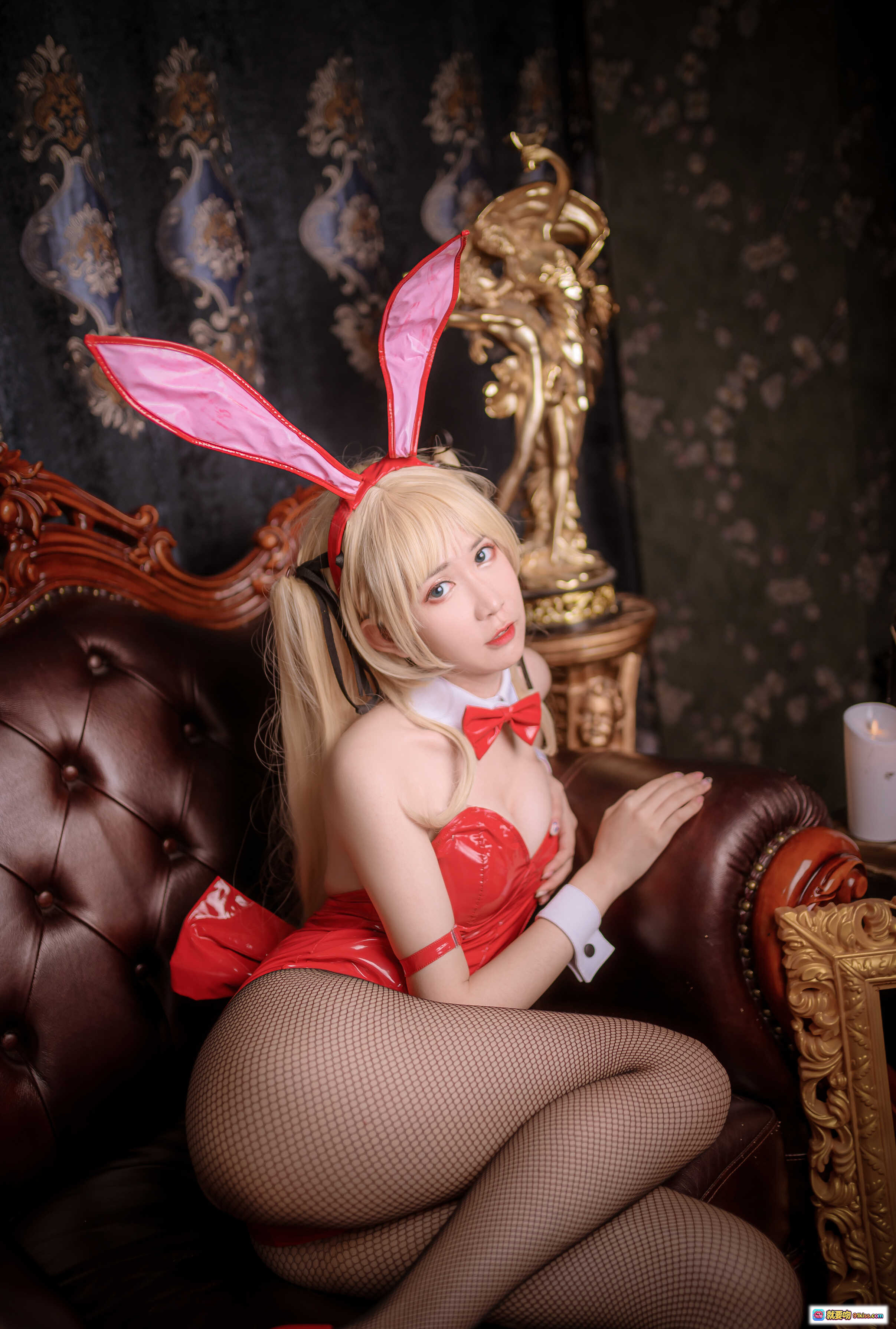 图片[3] - 阮邑_Fairy NO.004 英梨梨兔女郎写真 | 金发双马尾+红色兔耳+漆皮内衣+渔网袜+复古沙发场景 - 就要吻