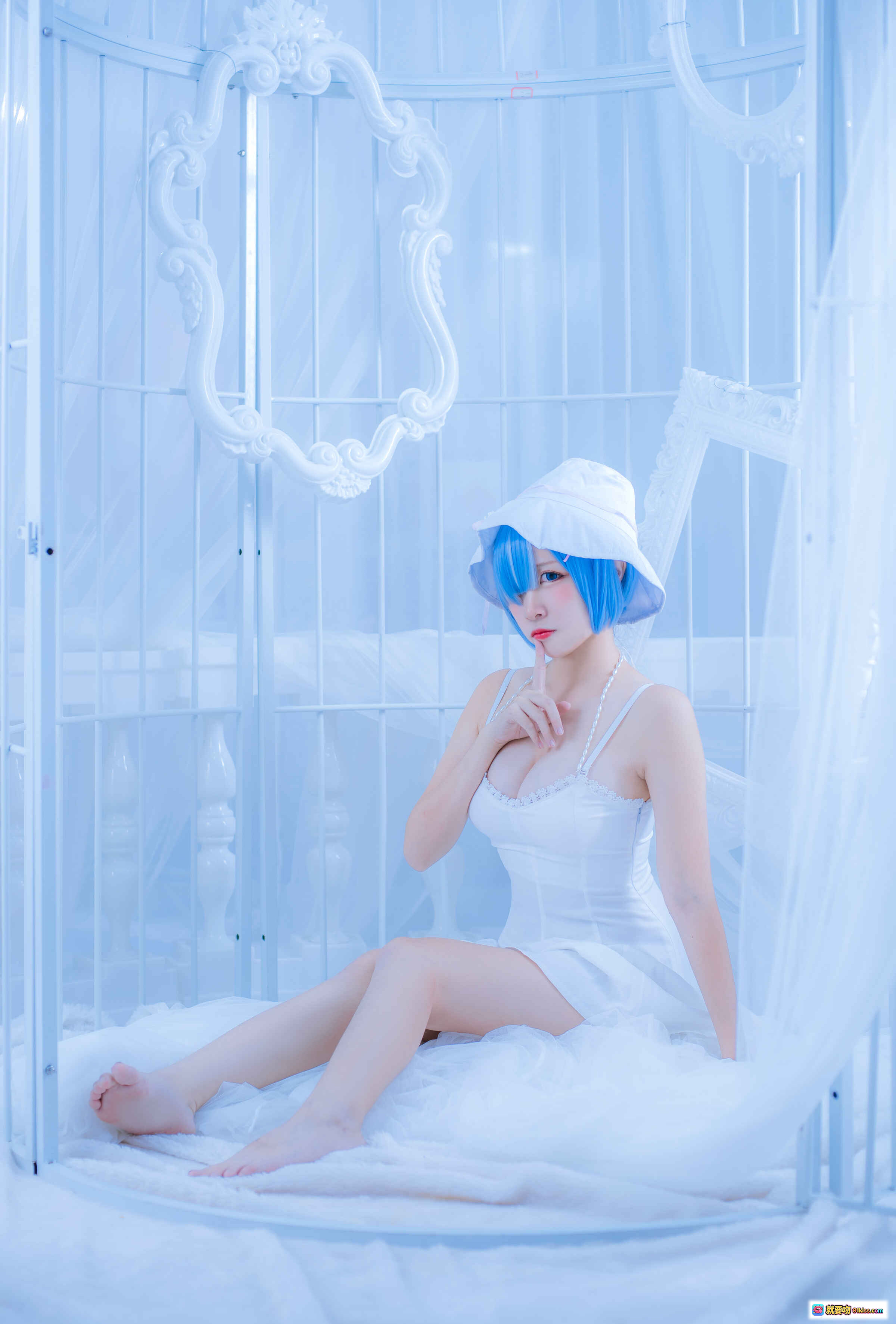 图片[8] - 二佐Nisa NO.033 雷姆白裙写真 甜美蓝发少女 白色吊带裙 舒适毛毯躺拍 清新纯欲风 27P高清图集 - 就要吻