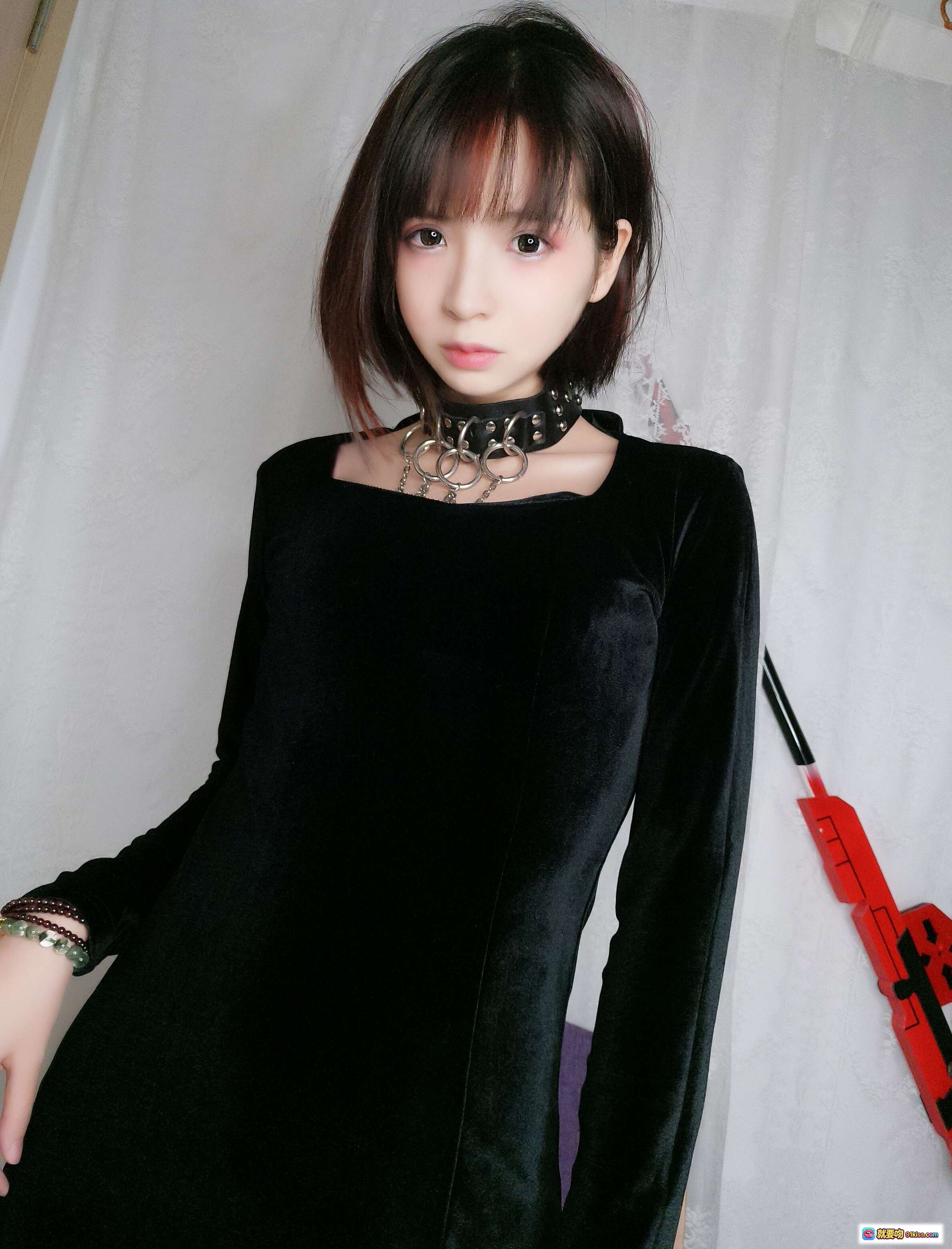 图片[9] - 疯猫ss NO.075 黑色紧身衣写真 24P高清美图 丝绒质感 金属项圈 女神短发私房照 - 就要吻