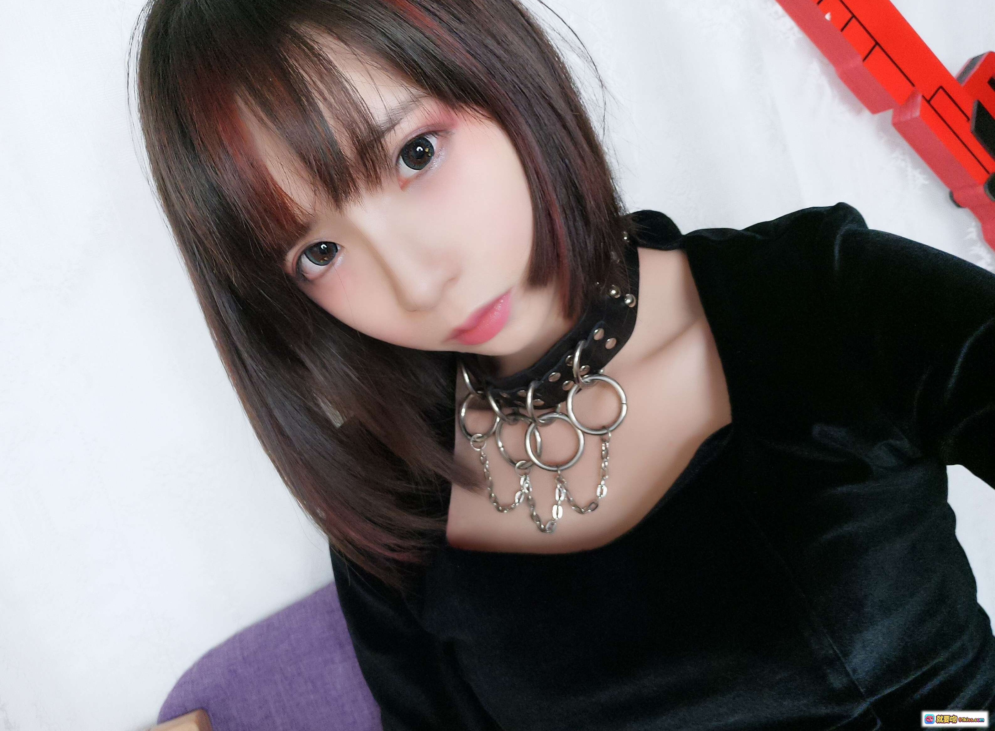 图片[7] - 疯猫ss NO.075 黑色紧身衣写真 24P高清美图 丝绒质感 金属项圈 女神短发私房照 - 就要吻