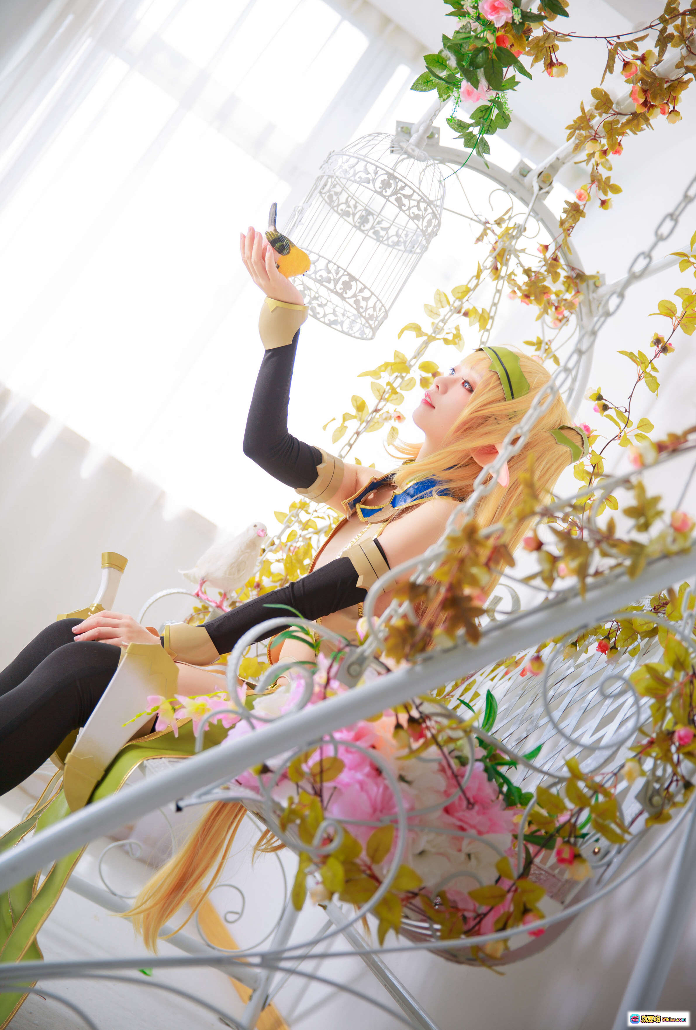 图片[6] - G44不会受伤NO.025精灵村cosplay写真-金发精灵耳少女白笼中躺卧黑丝高跟美腿诱惑 - 就要吻