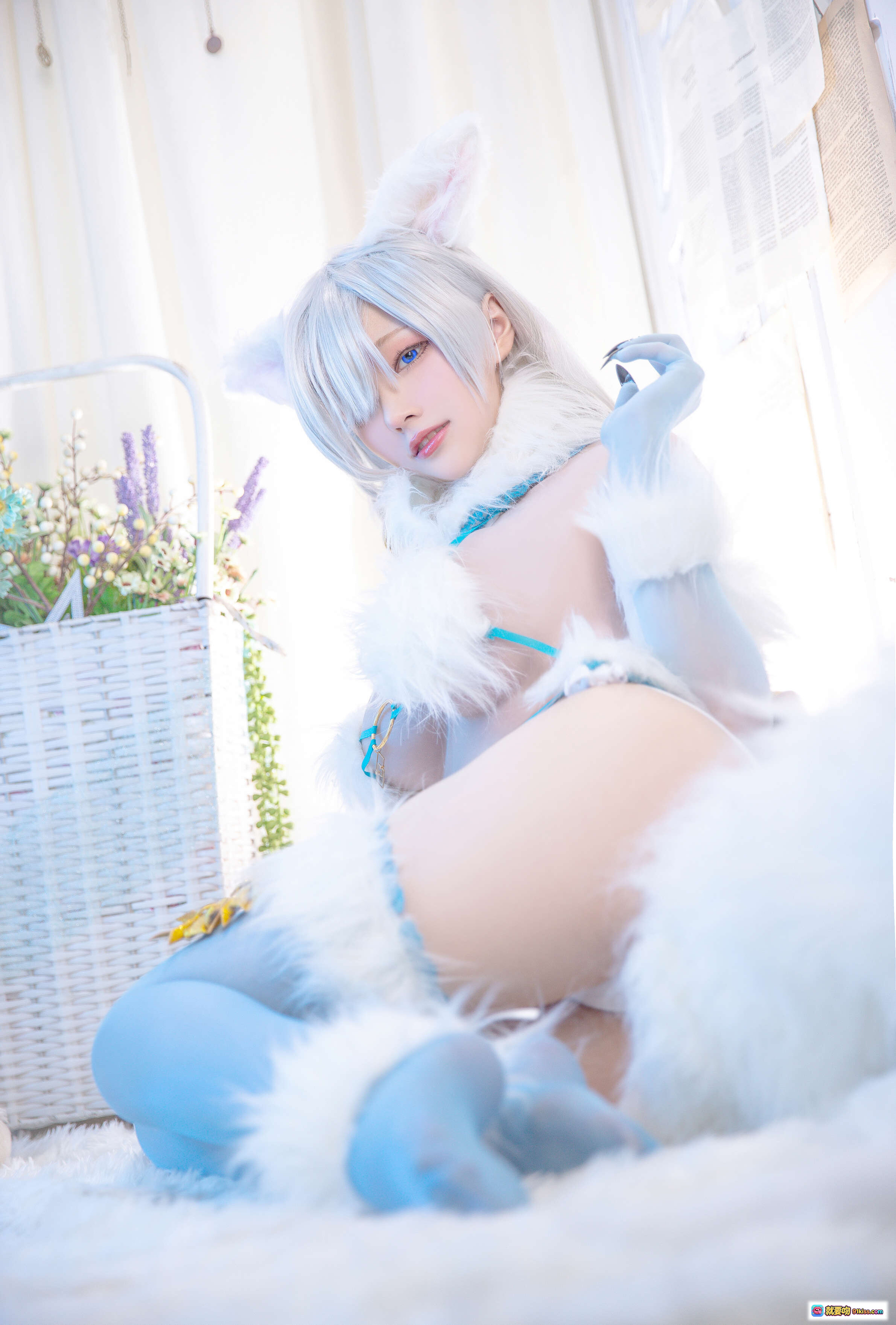 图片[8] - 起司块wii NO.023 皇女危险野兽cosplay 白发蓝瞳兔耳装 毛绒装饰 蓝色丝袜 甜美性感写真集 74P高清图包 - 就要吻