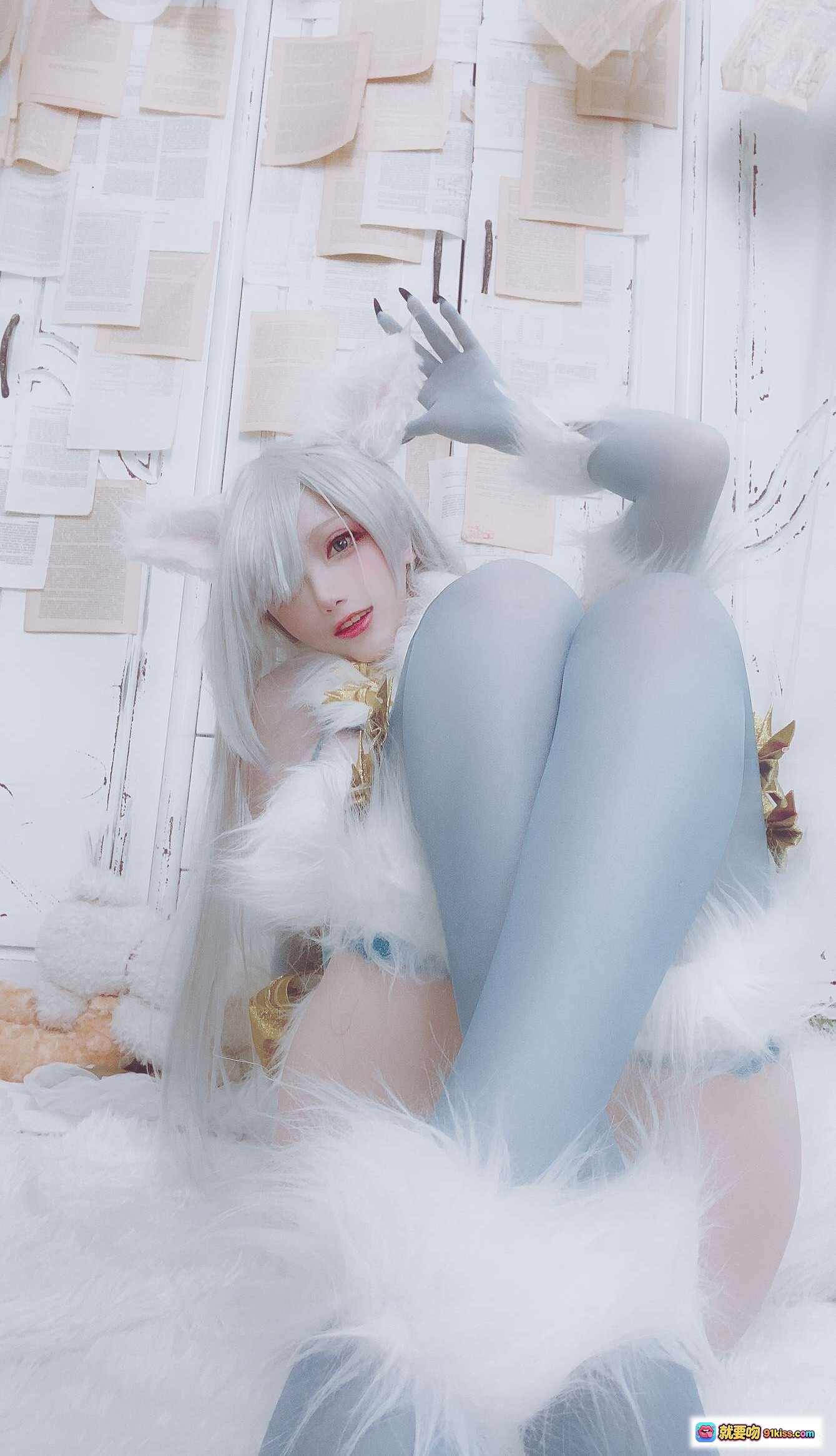 图片[3] - 起司块wii NO.023 皇女危险野兽cosplay 白发蓝瞳兔耳装 毛绒装饰 蓝色丝袜 甜美性感写真集 74P高清图包 - 就要吻