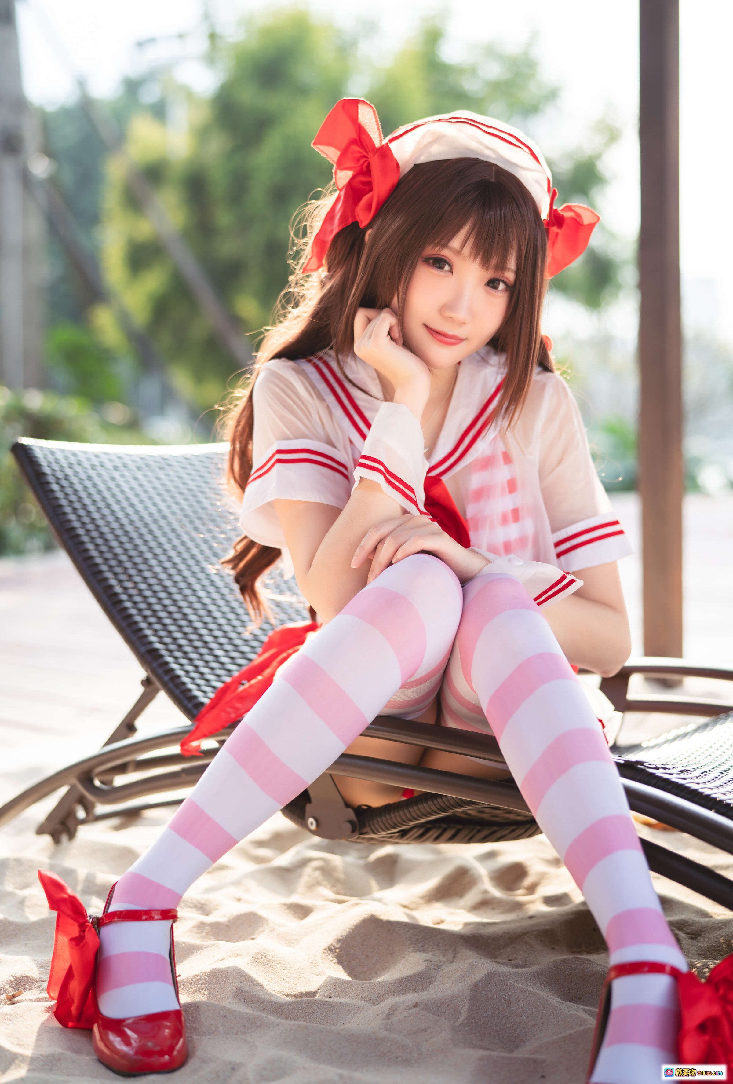 图片[3] - 瓜希酱NO.010岛村卯月泳衣写真 Cosplay红白条纹少女泳装户外池边美拍30P高清图集 - 就要吻