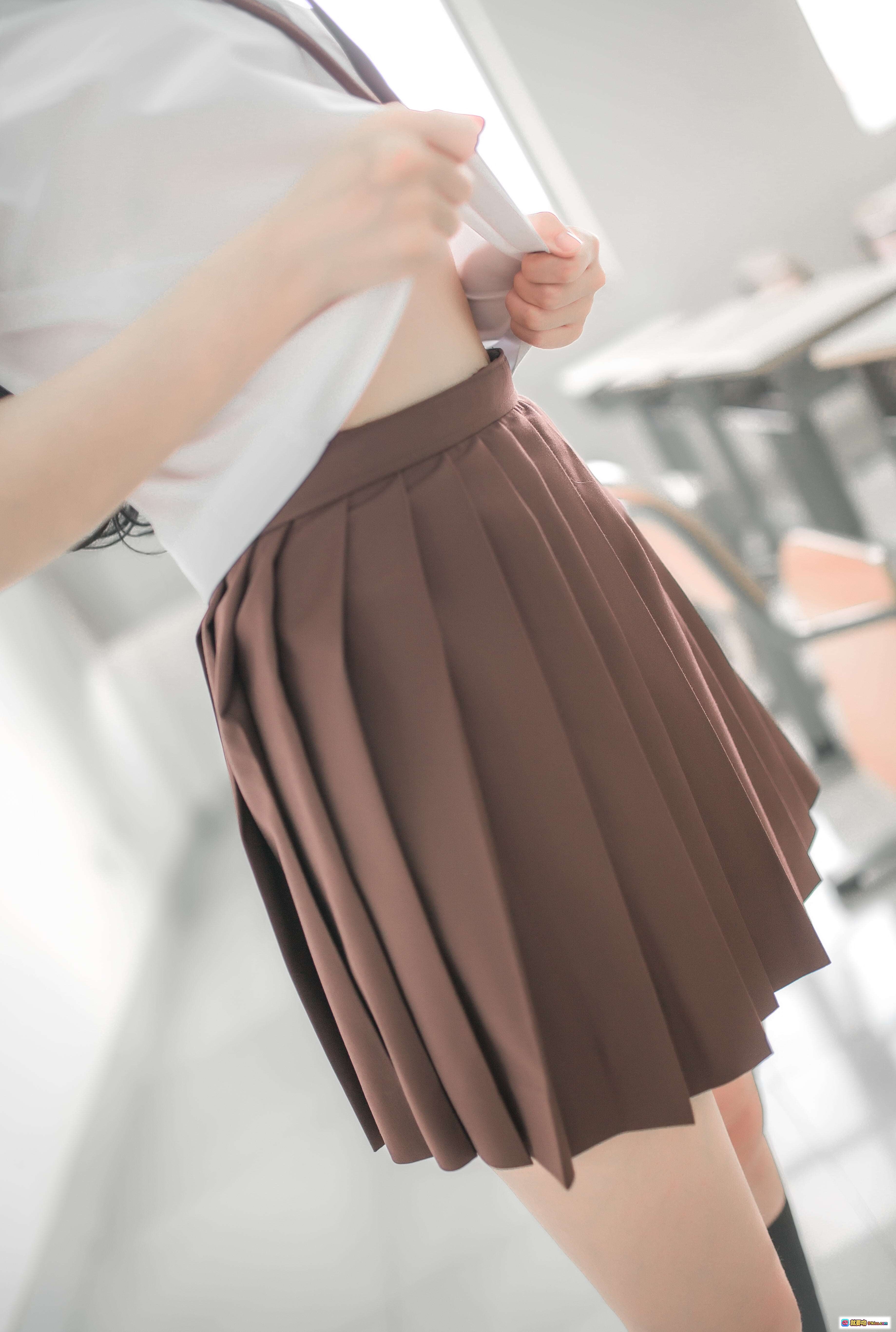 图片[8] - 疯猫ss NO.051 水手服睡衣写真 甜美少女粉裙白丝蕾丝头饰镜框纱幔梦幻风38P高清图集 - 就要吻