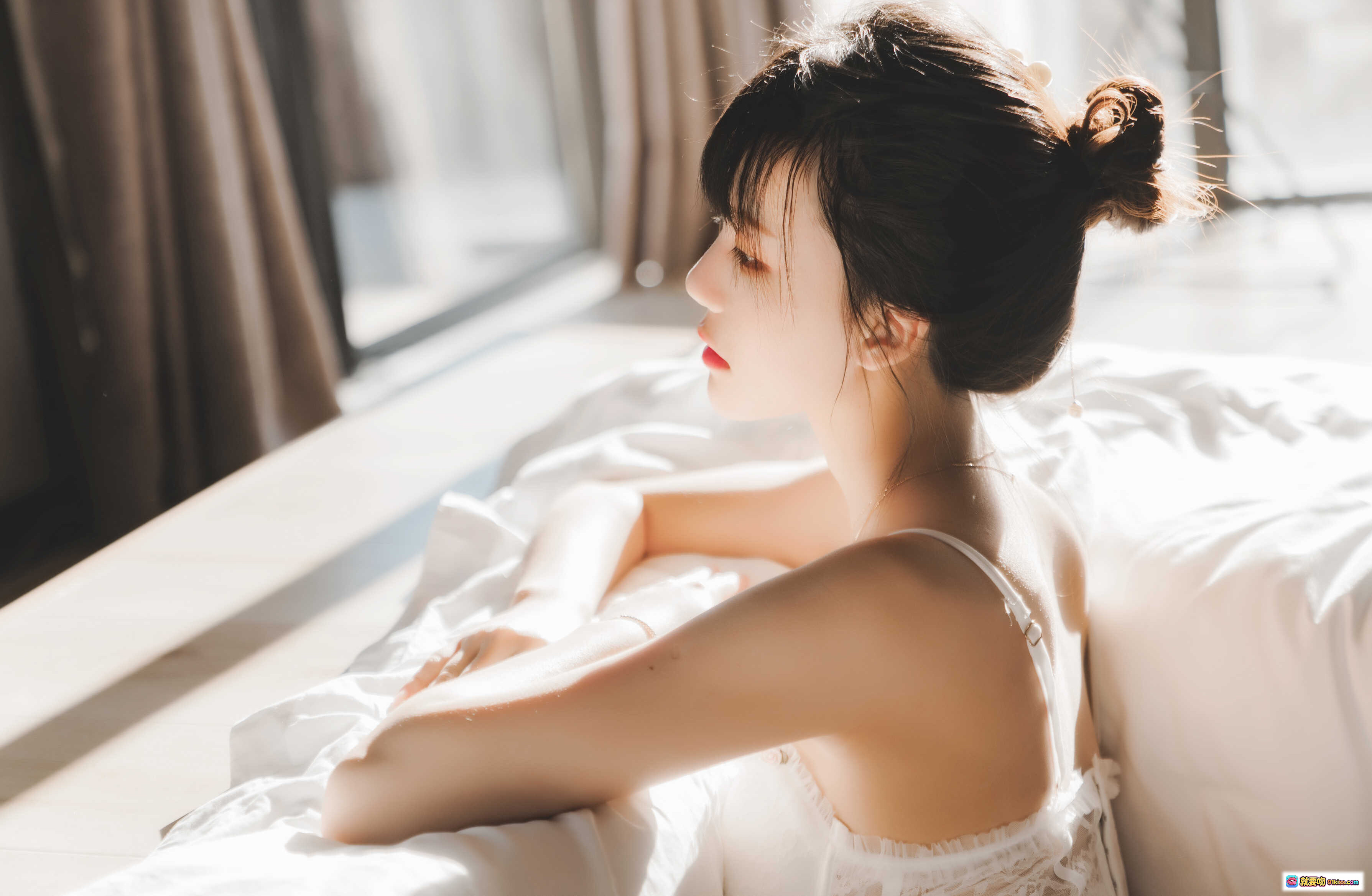 图片[2] - 桜桃喵095白纱糖写真集｜蕾丝内衣+渔网袜+柔光床照｜甜美性感私房摄影69P - 就要吻