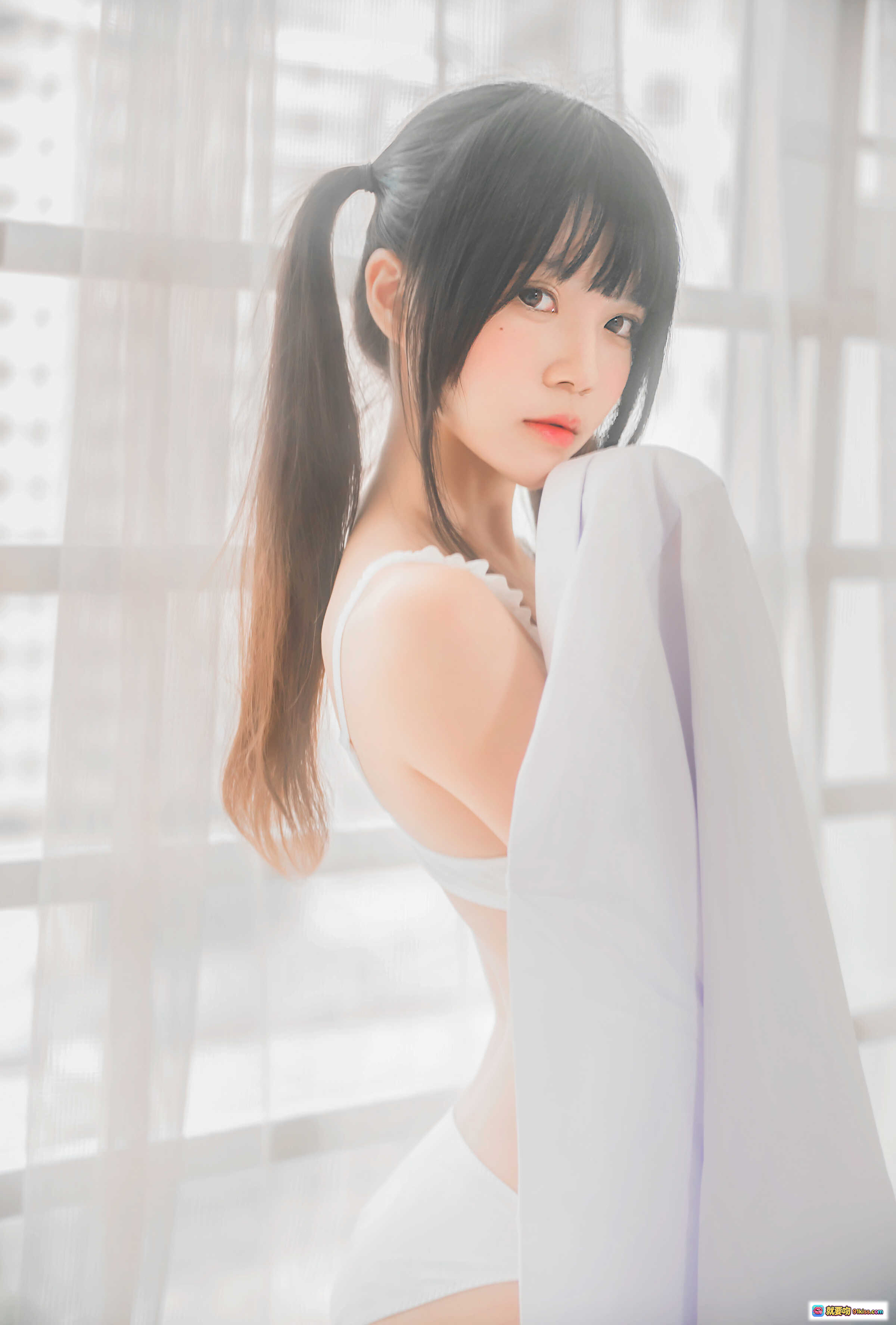 图片[7] - 桜桃喵002白衬衫双马尾写真｜清纯少女风｜日系甜美穿搭｜47P高清图集 - 就要吻