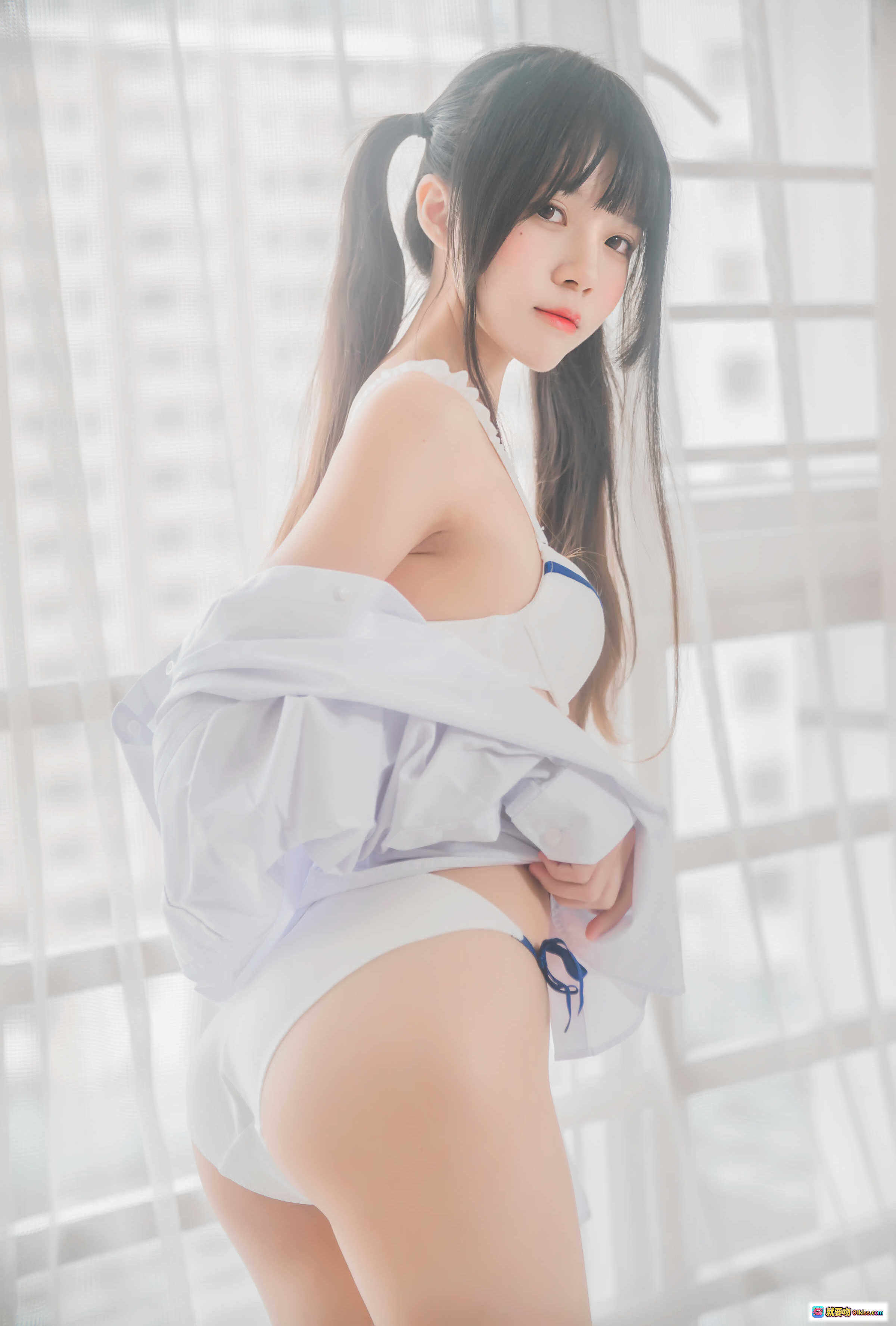 图片[4] - 桜桃喵002白衬衫双马尾写真｜清纯少女风｜日系甜美穿搭｜47P高清图集 - 就要吻