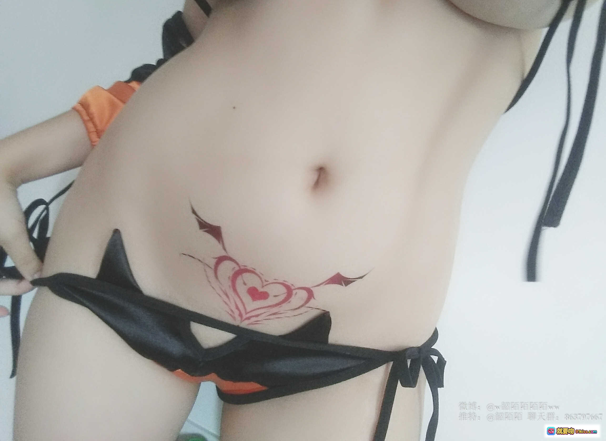 图片[7] - 韶陌陌NO.005小恶魔cos写真 32P高清橙黑缎面内衣蝙蝠翼性感私房照 - 就要吻