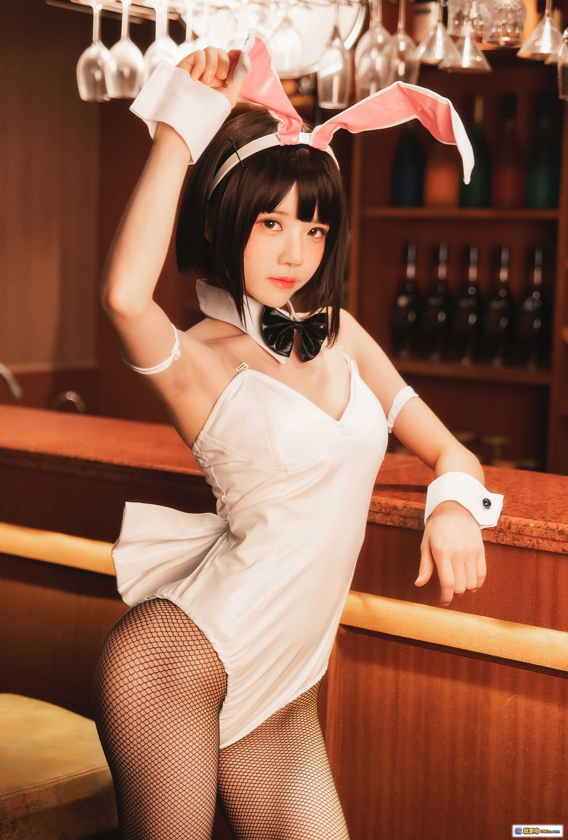 图片[4] - 桜桃喵 cosplay 加藤惠 兔女郎写真 | 白色制服+粉色兔耳+黑领结 | 甜美少女风室内拍摄 29P高清图集 - 就要吻