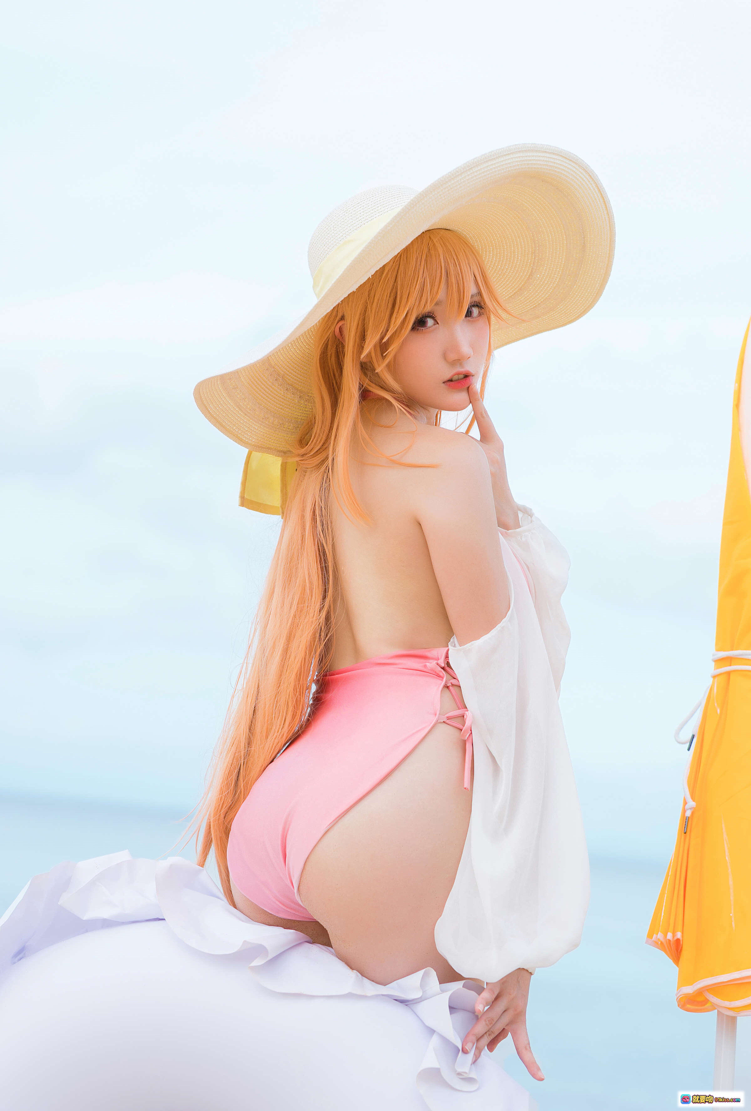 图片[8] - 瓜希酱黎塞留cosplay海滩写真｜粉色泳装宽檐帽冰淇淋甜美少女风 - 就要吻